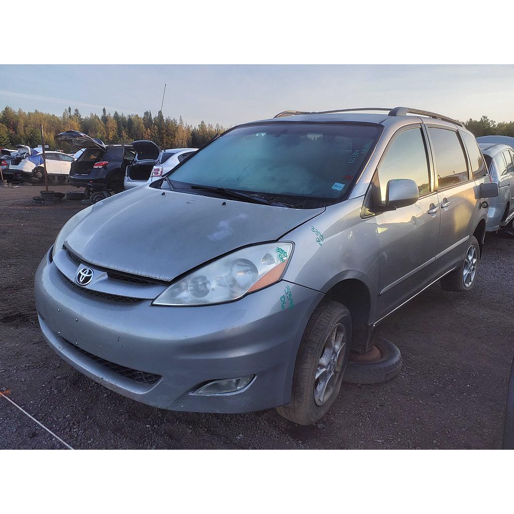 TOYOTA SIENNA 2006