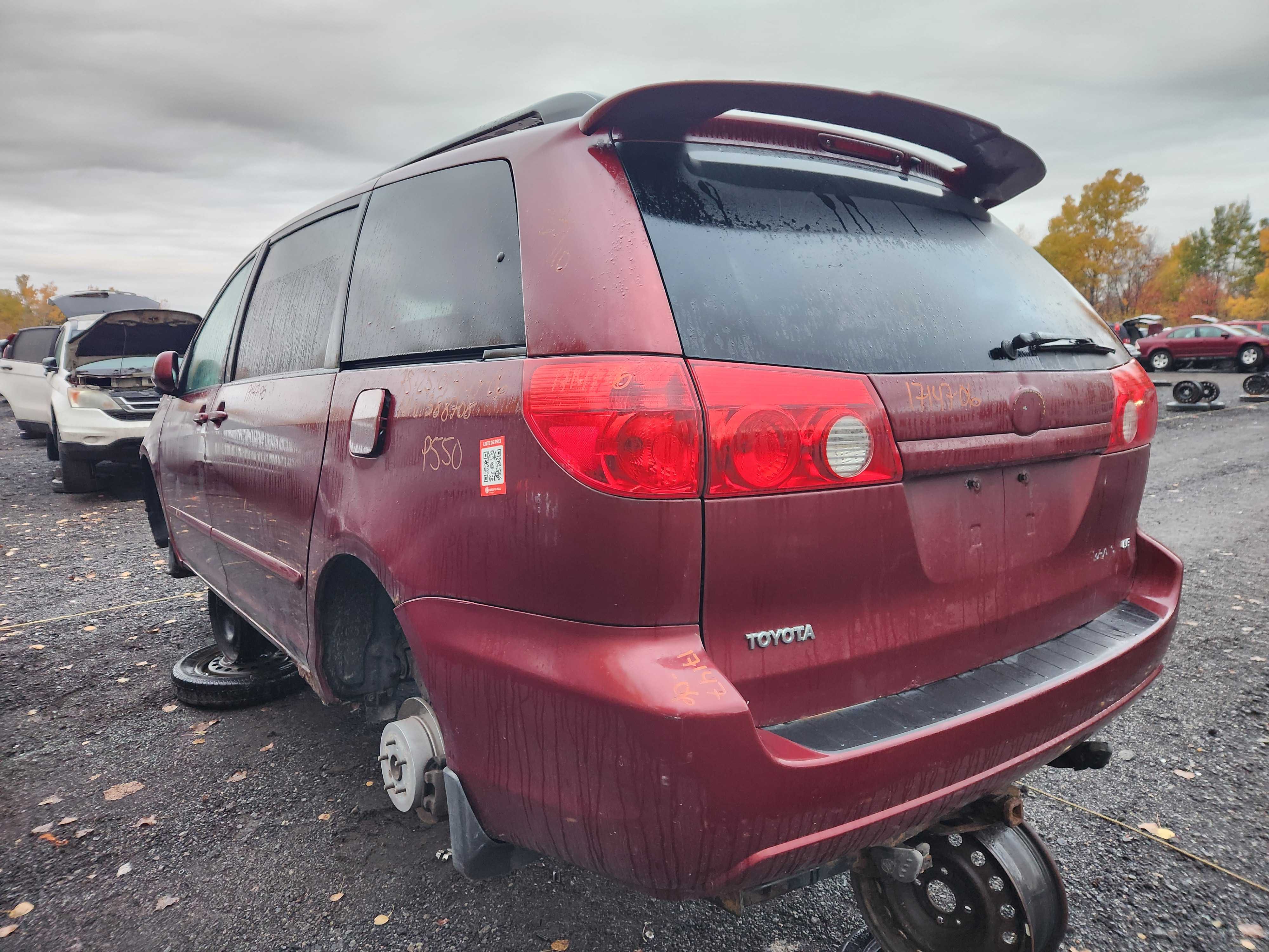 TOYOTA SIENNA 2006