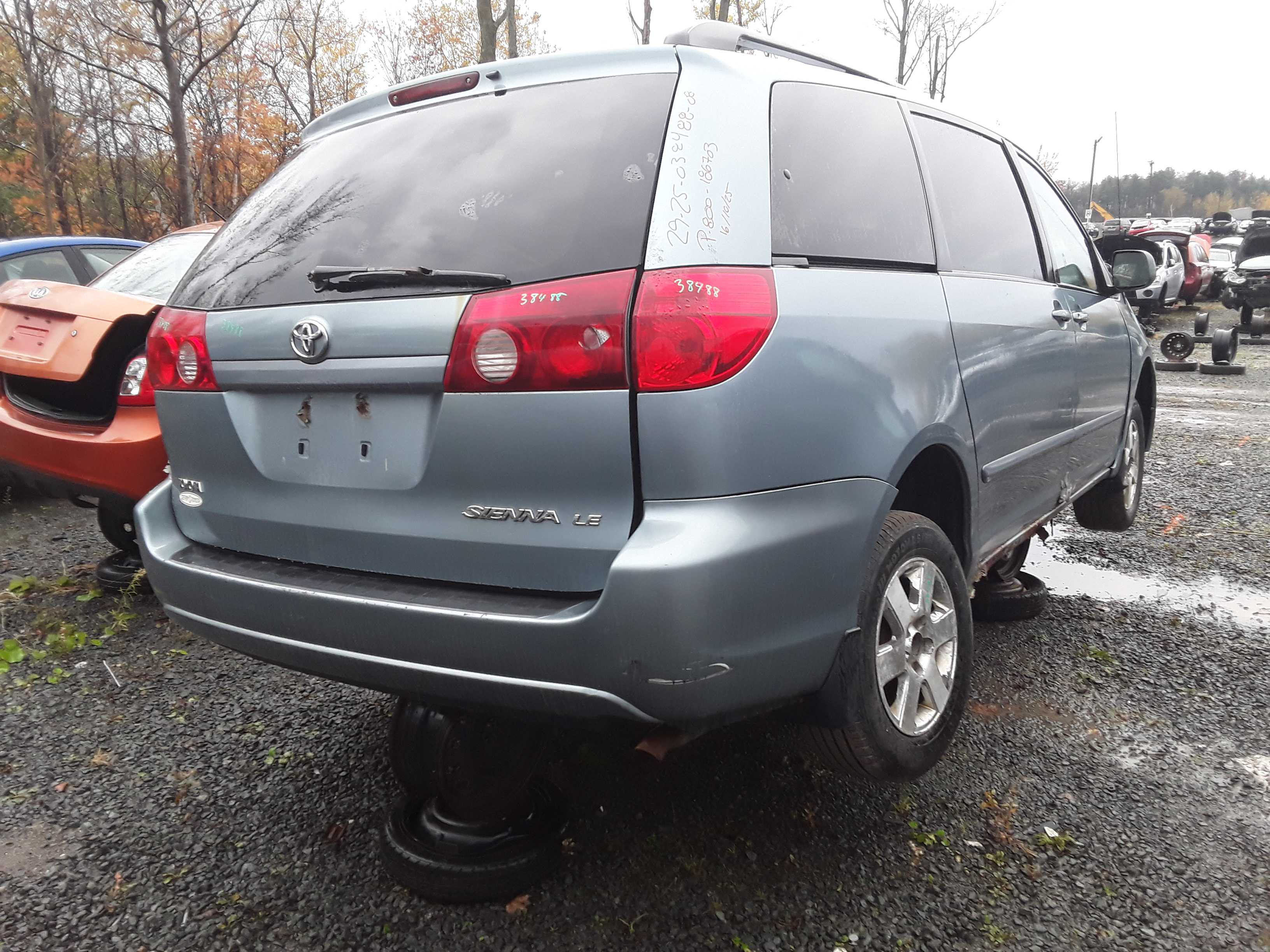 TOYOTA SIENNA 2008