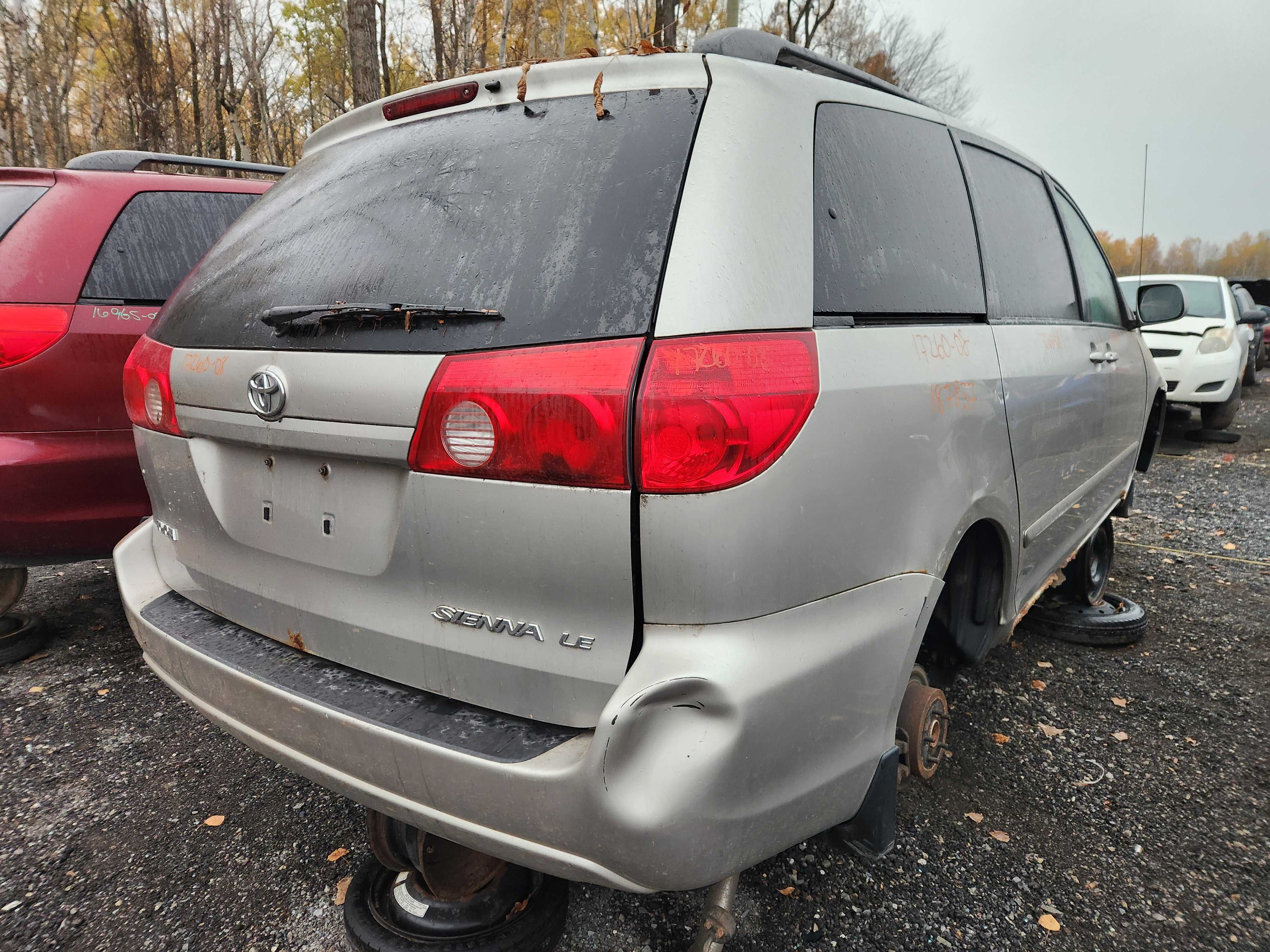 TOYOTA SIENNA 2008