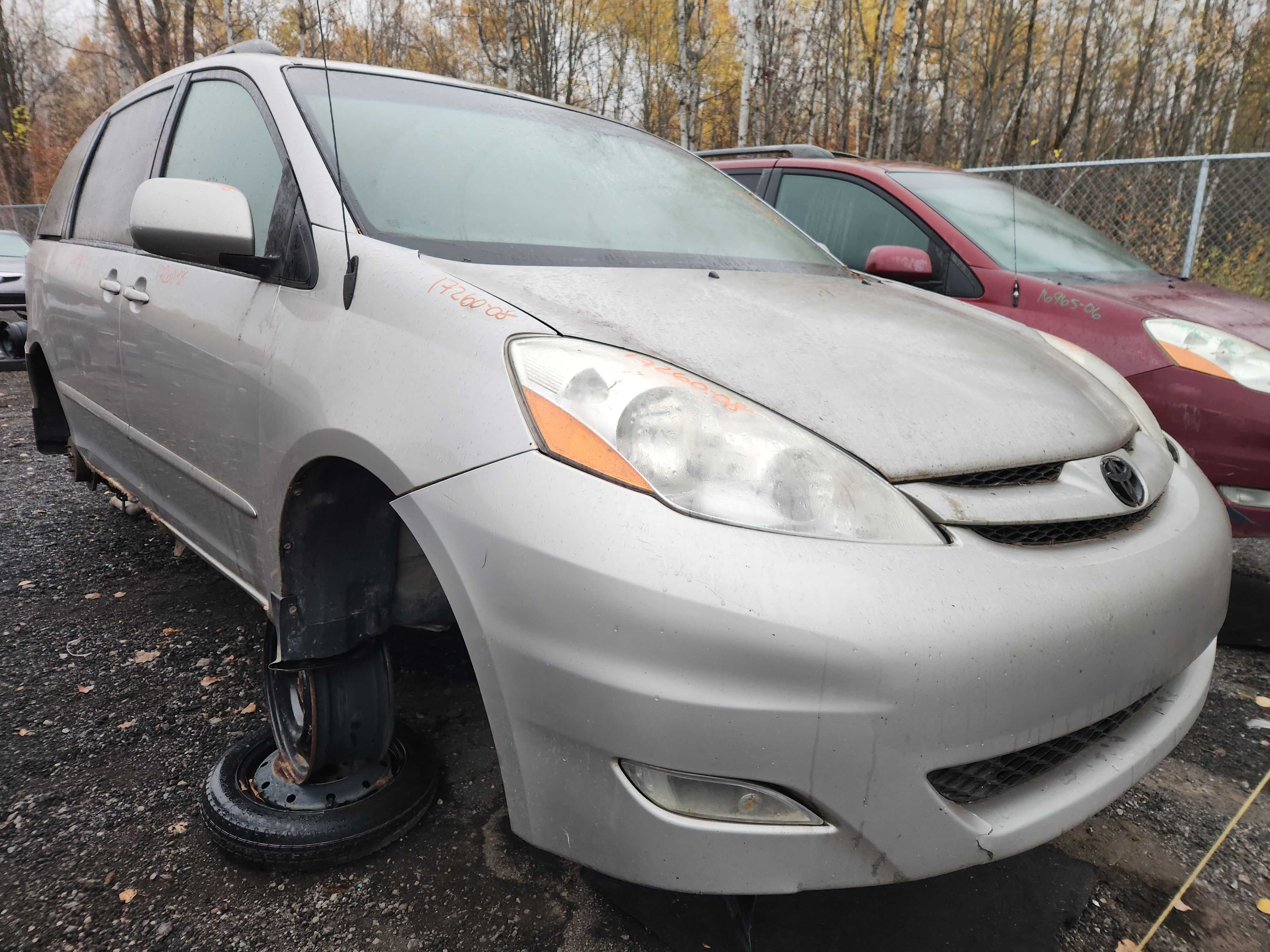 TOYOTA SIENNA 2008