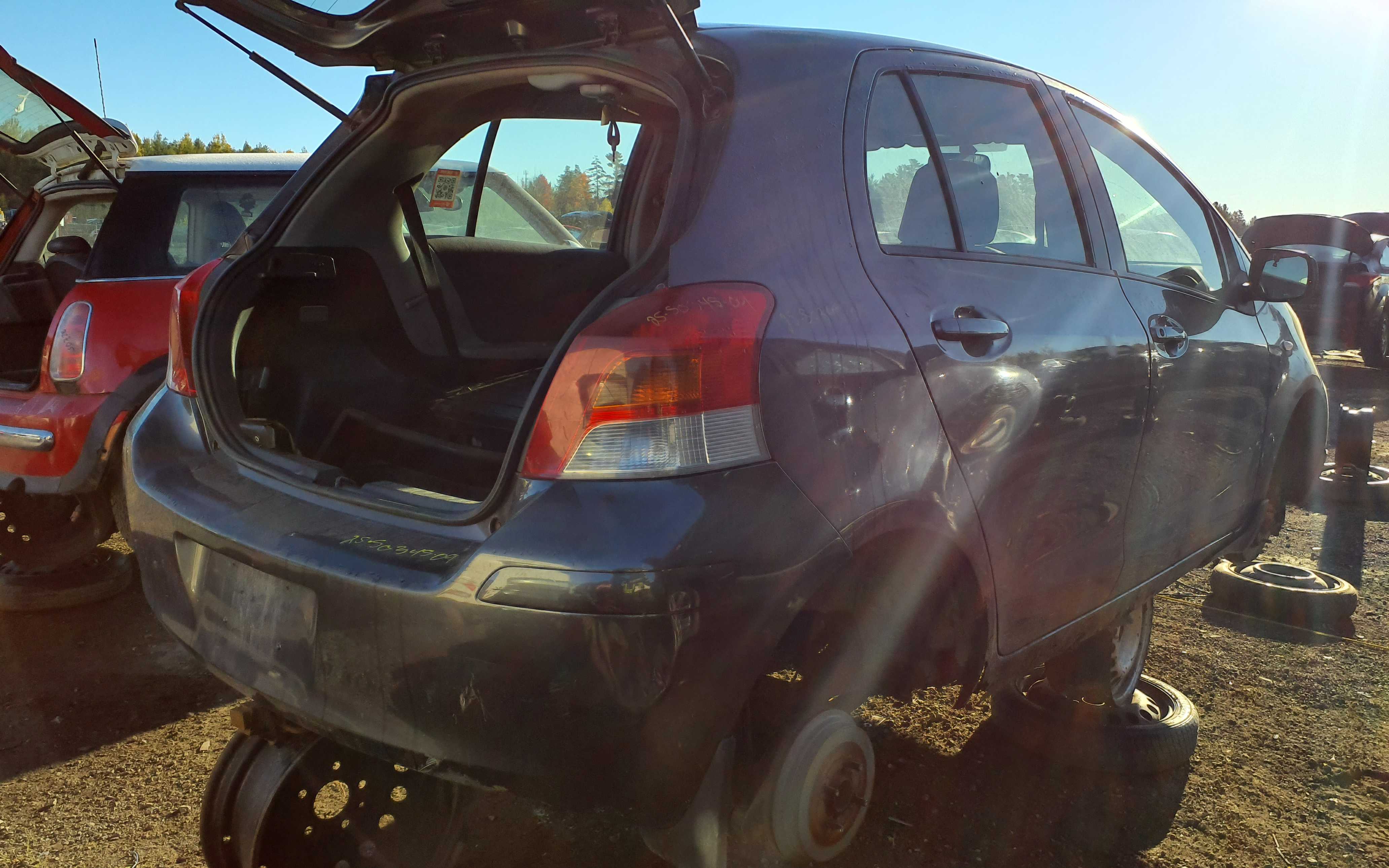 TOYOTA YARIS 2009