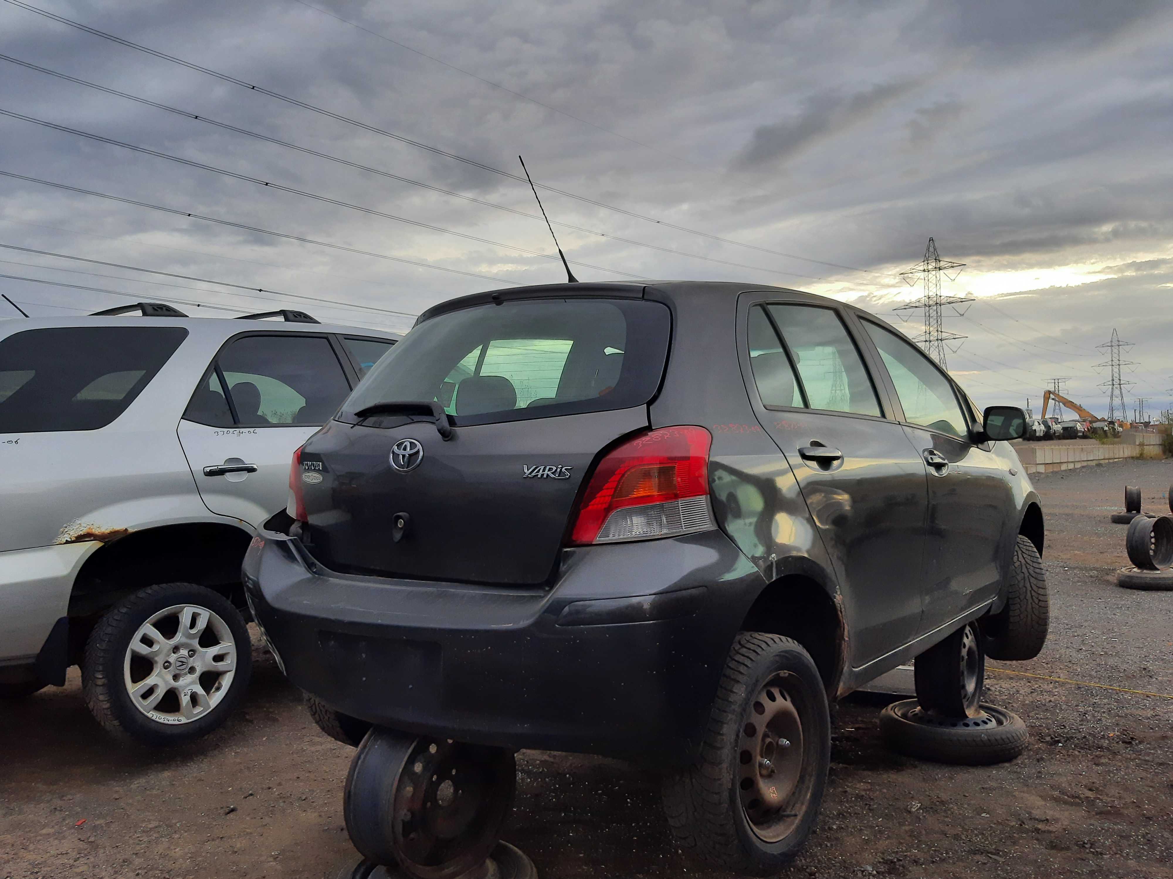 TOYOTA YARIS 2009