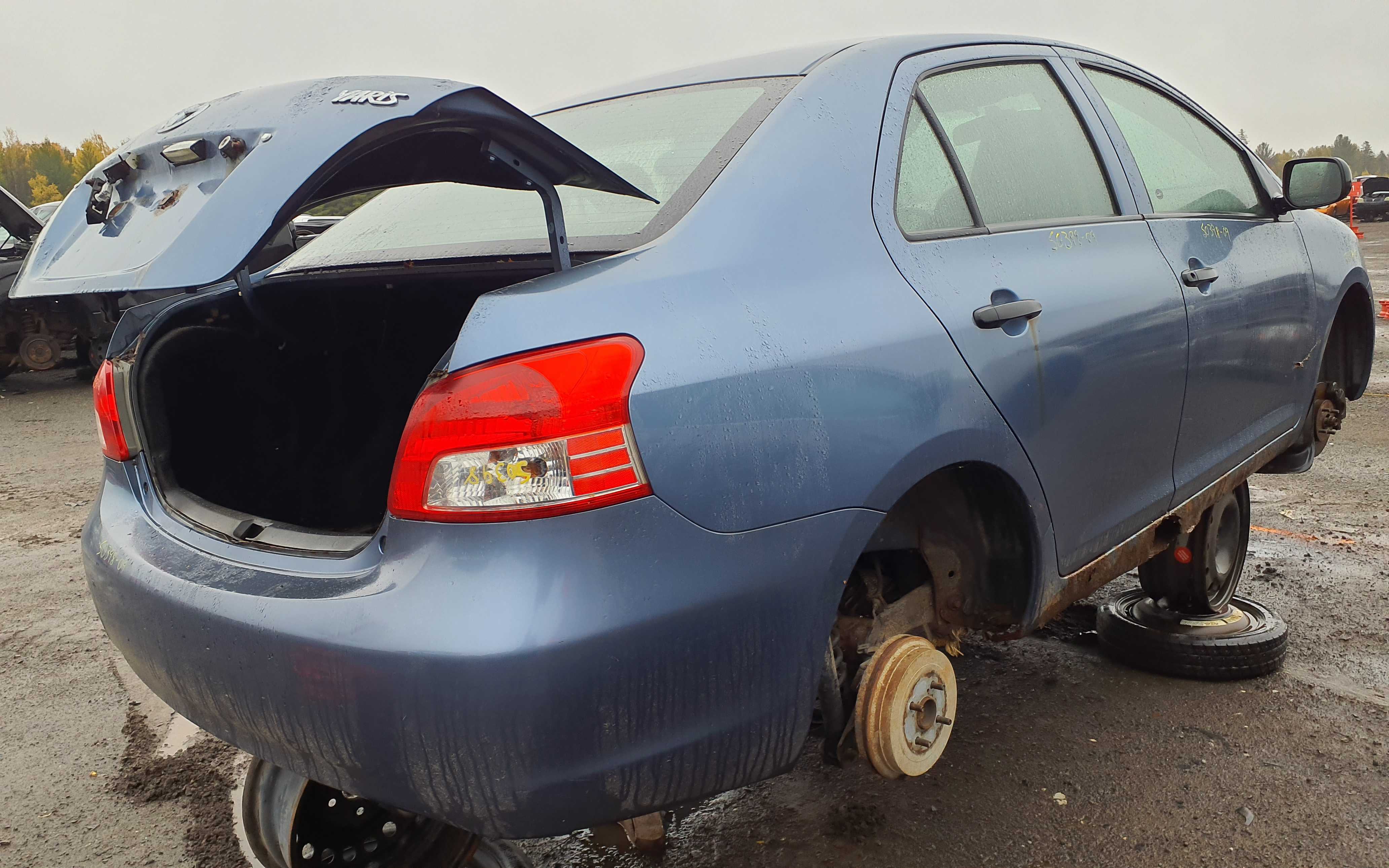 TOYOTA YARIS 2009