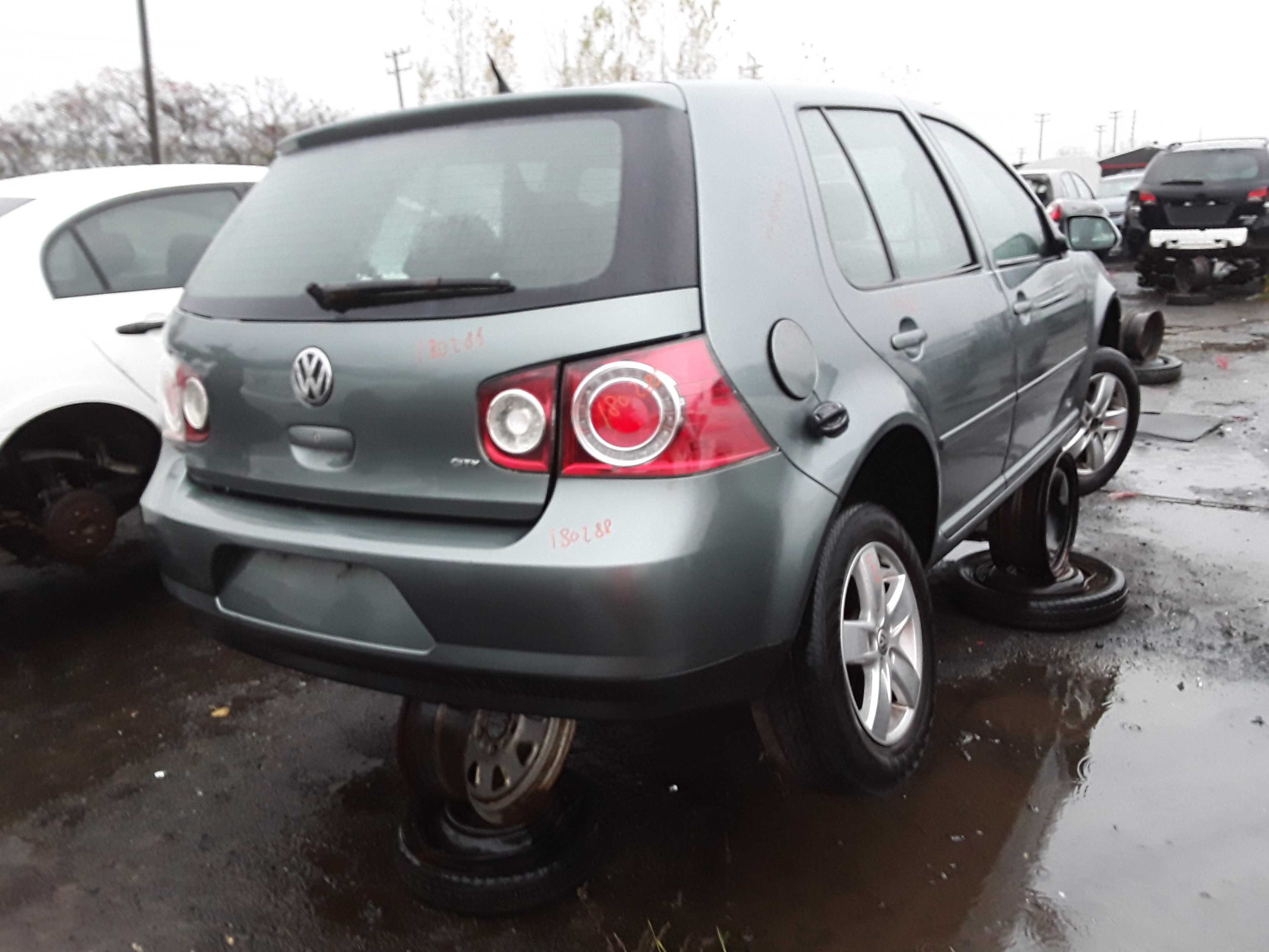 VOLKSWAGEN GOLF 2009