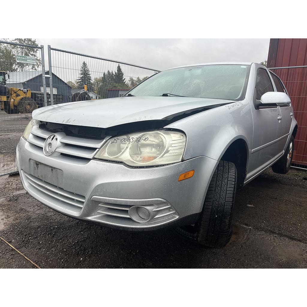 VOLKSWAGEN GOLF 2010