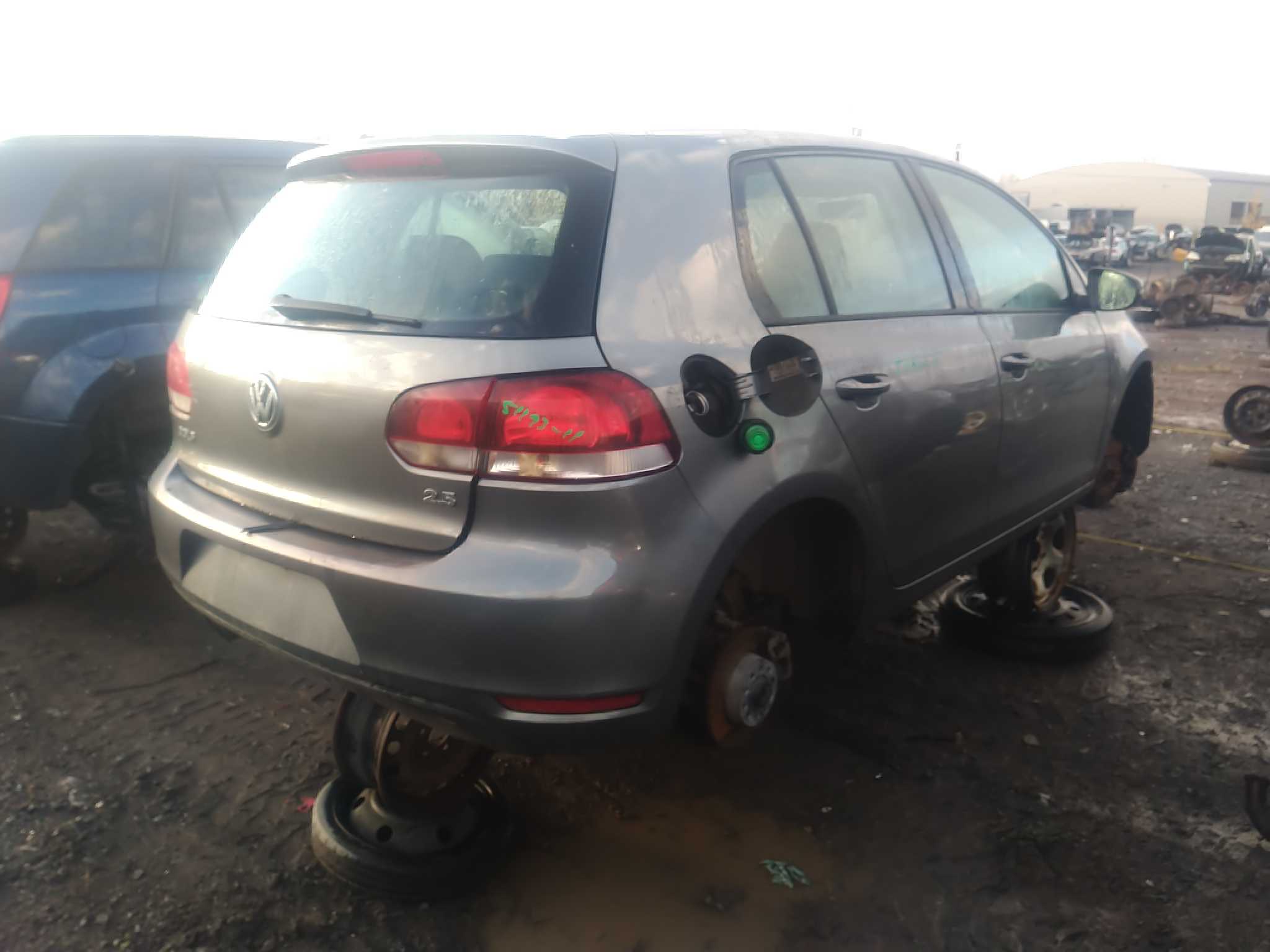 VOLKSWAGEN GOLF 2011
