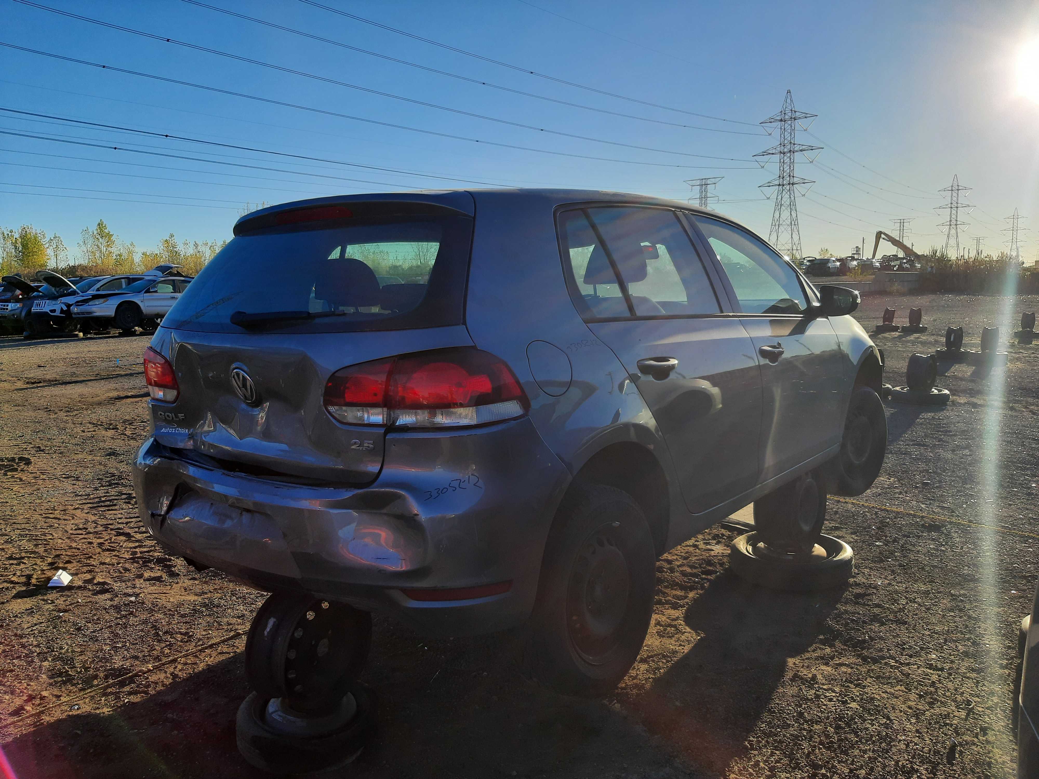 VOLKSWAGEN GOLF 2012