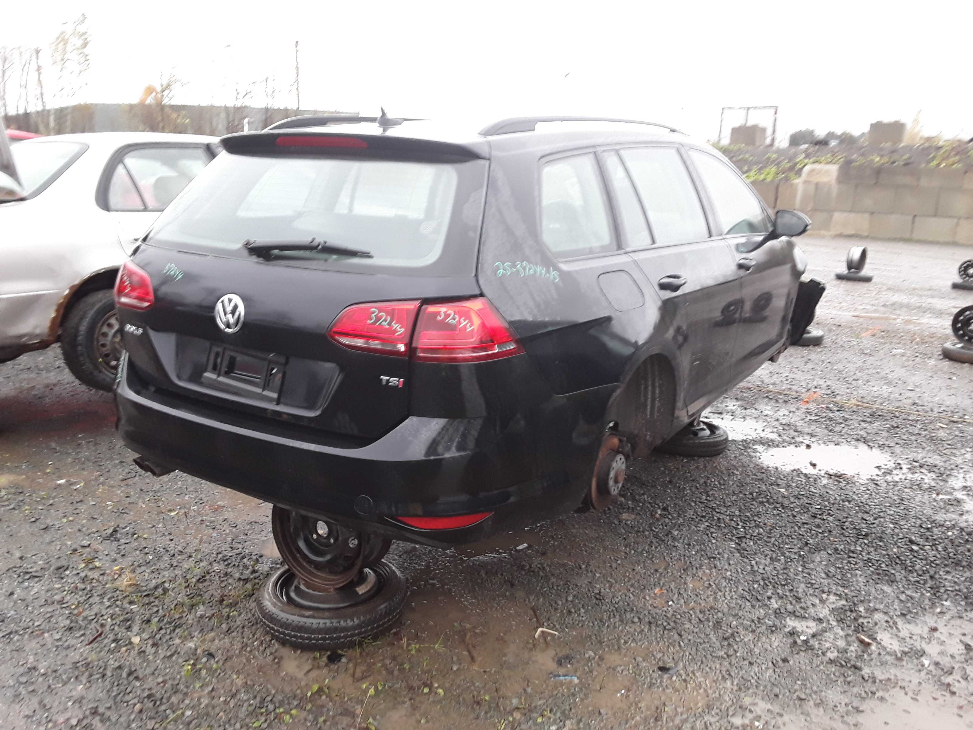 VOLKSWAGEN GOLF 2015