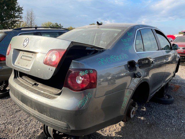 VOLKSWAGEN JETTA 2010