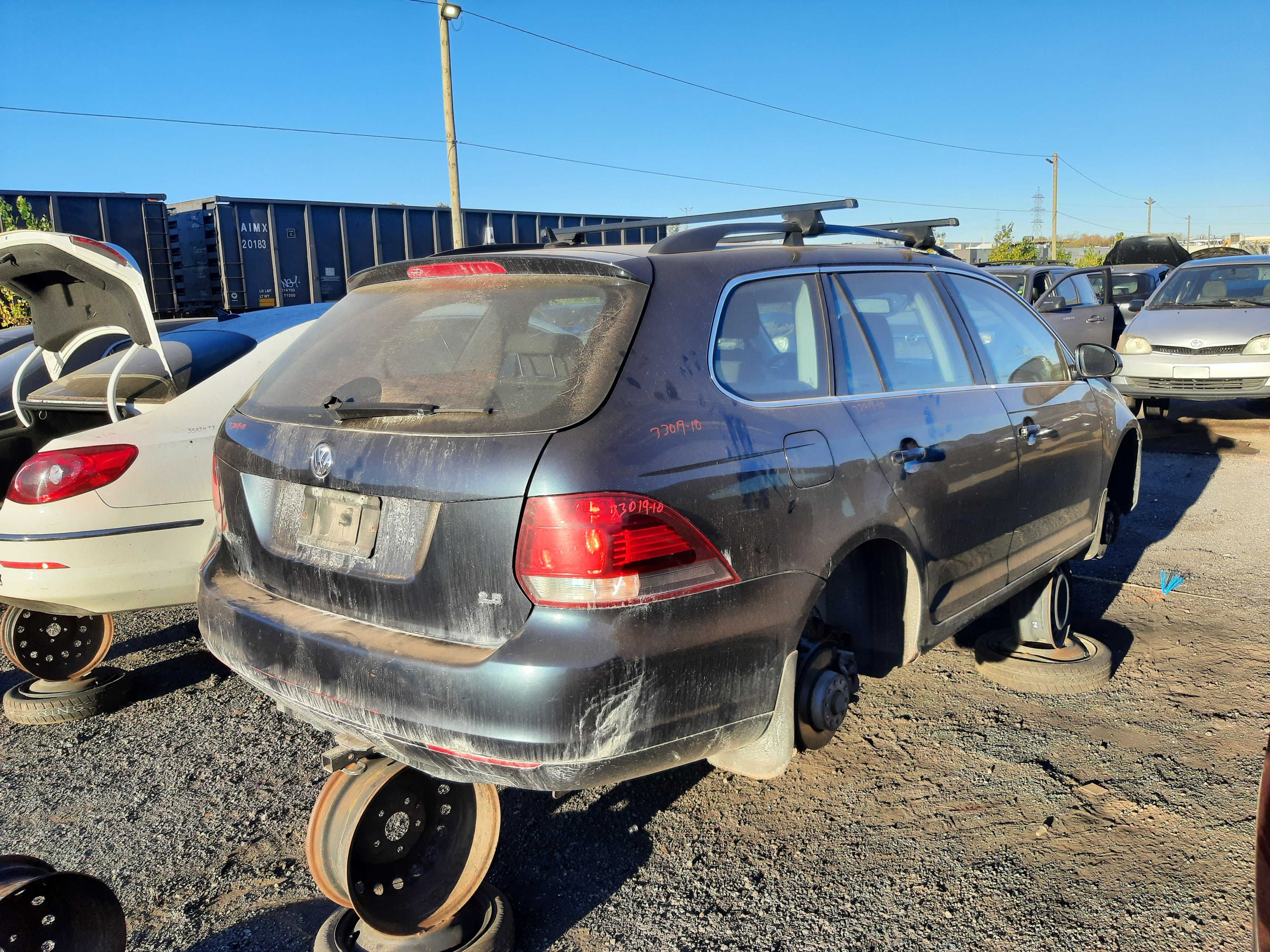 VOLKSWAGEN JETTA 2010