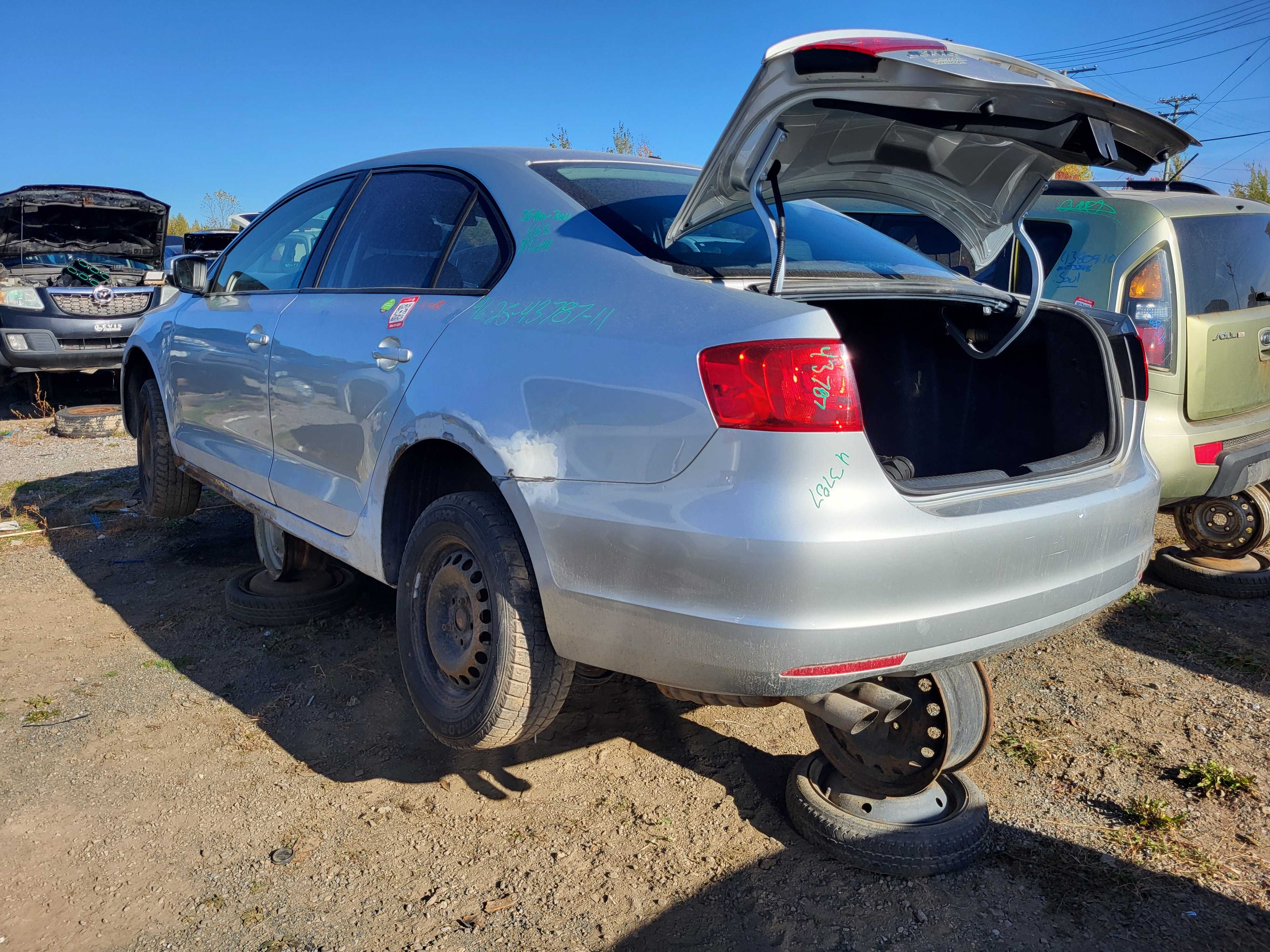 VOLKSWAGEN JETTA 2011