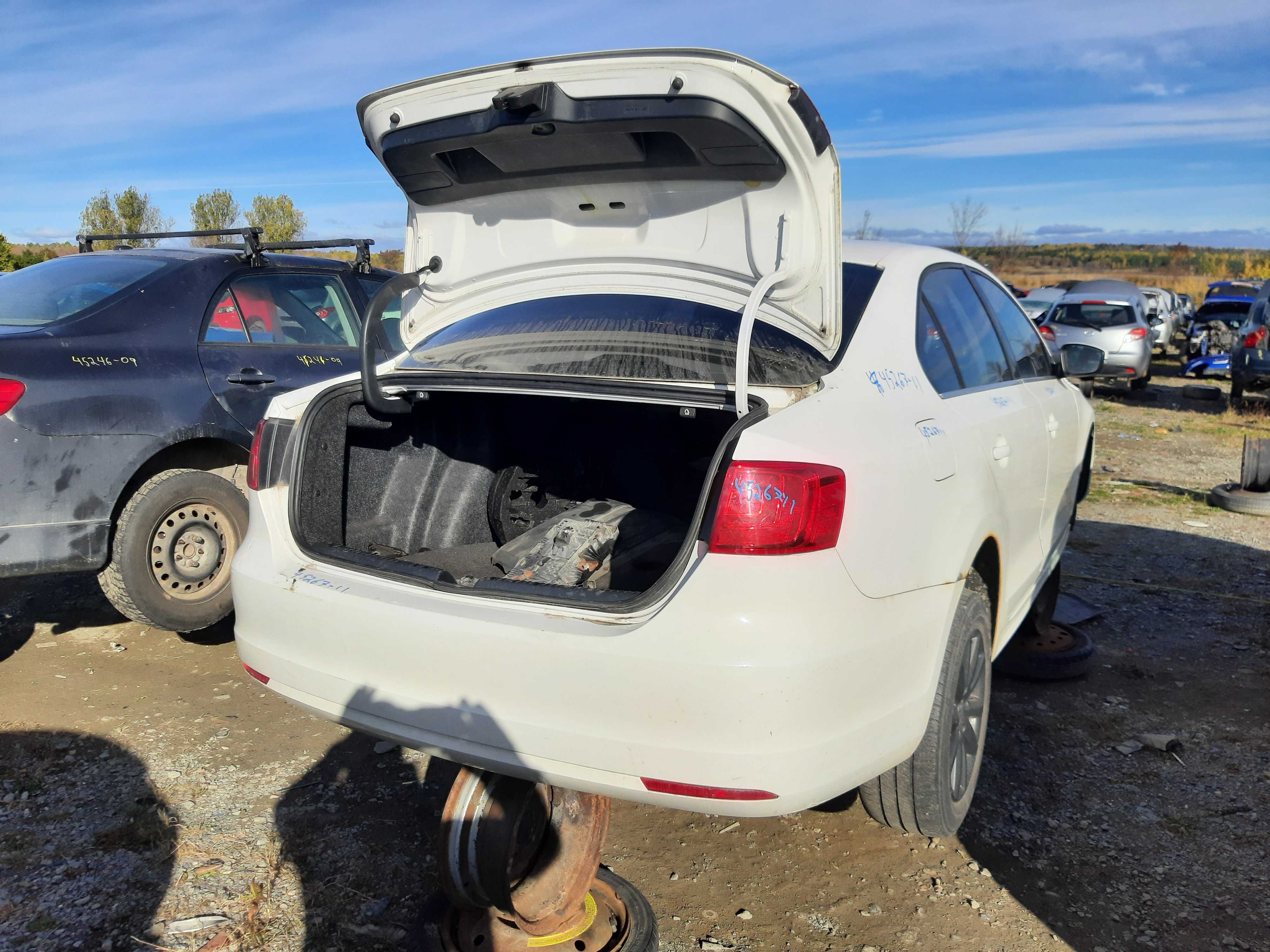 VOLKSWAGEN JETTA 2011