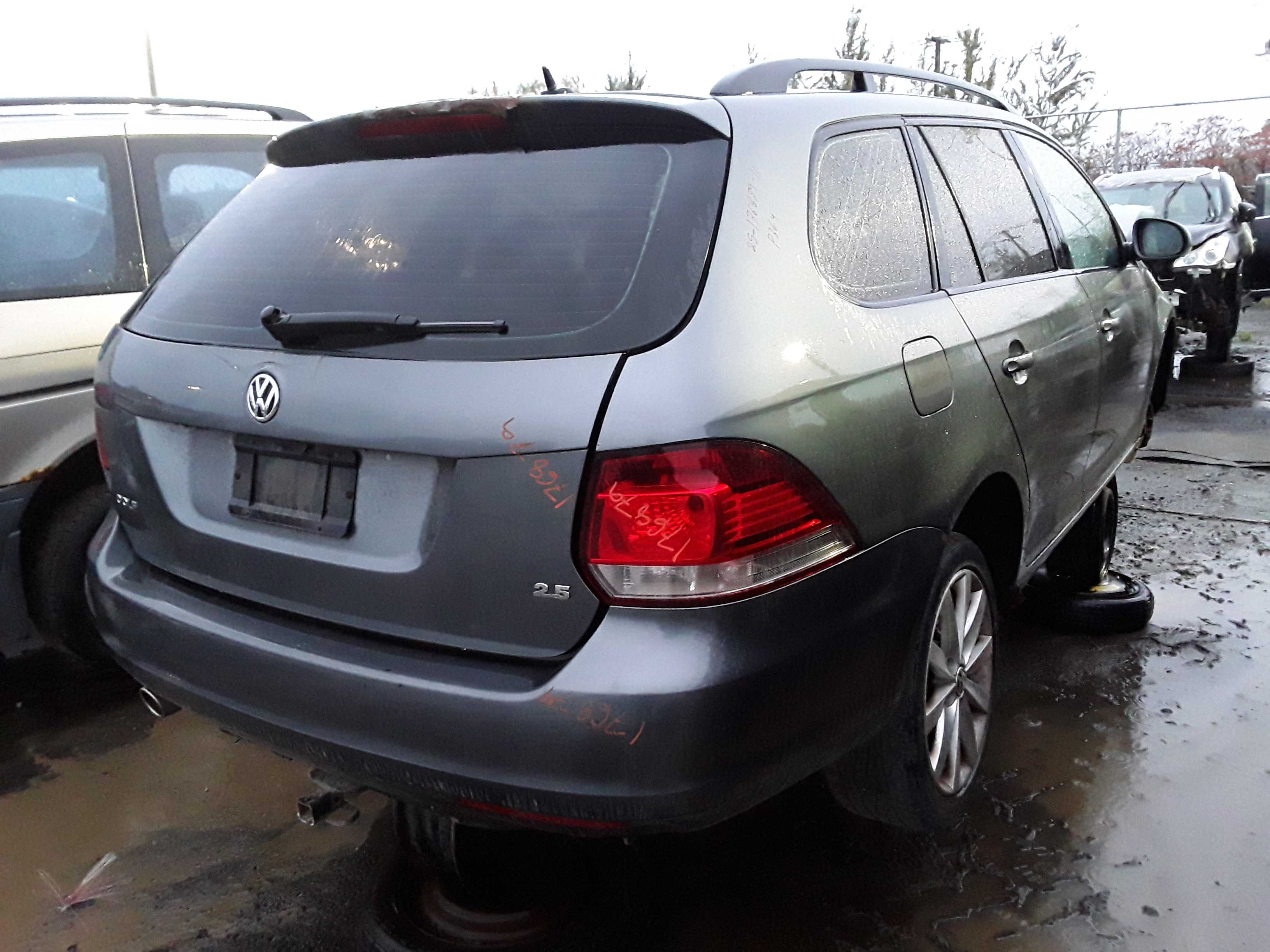 VOLKSWAGEN JETTA 2011