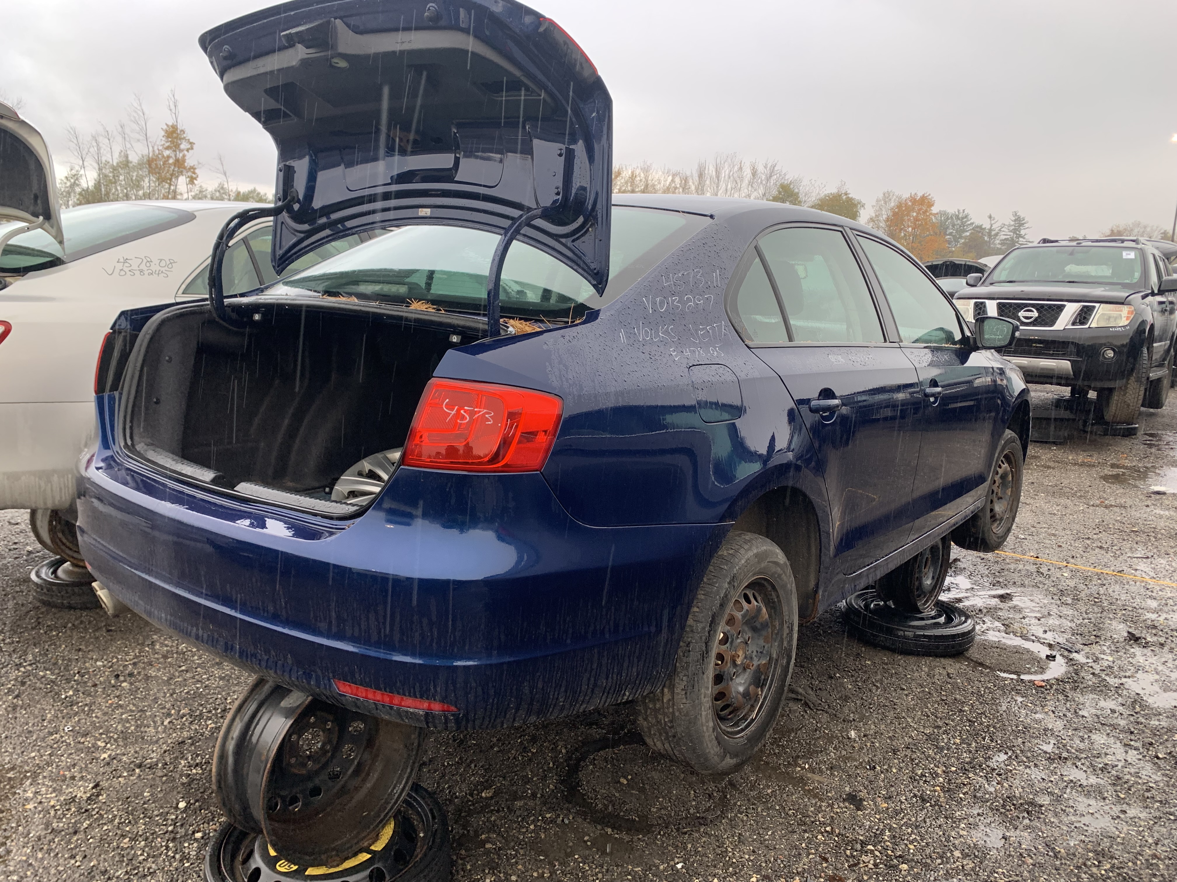 VOLKSWAGEN JETTA 2011