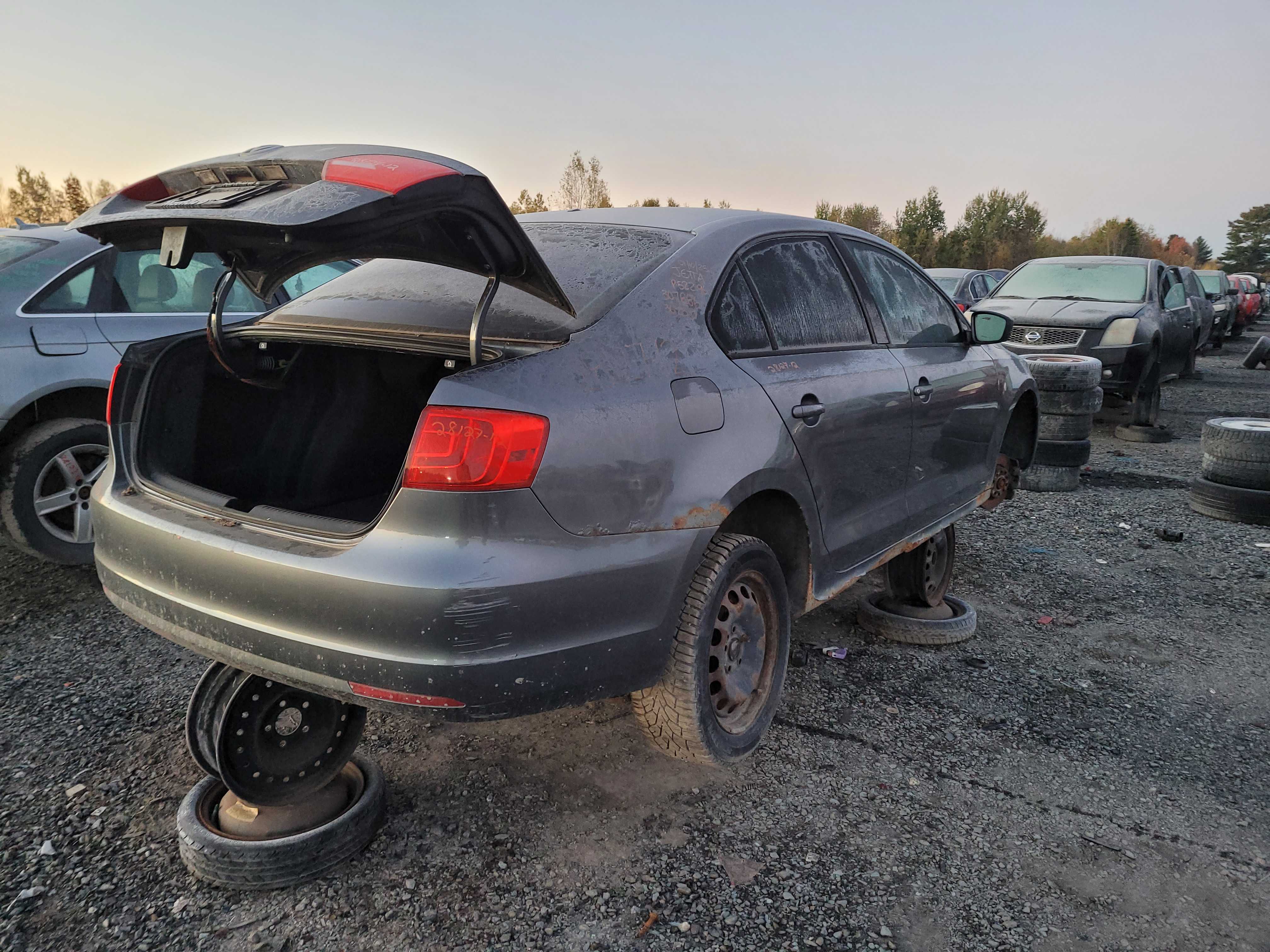 VOLKSWAGEN JETTA 2012