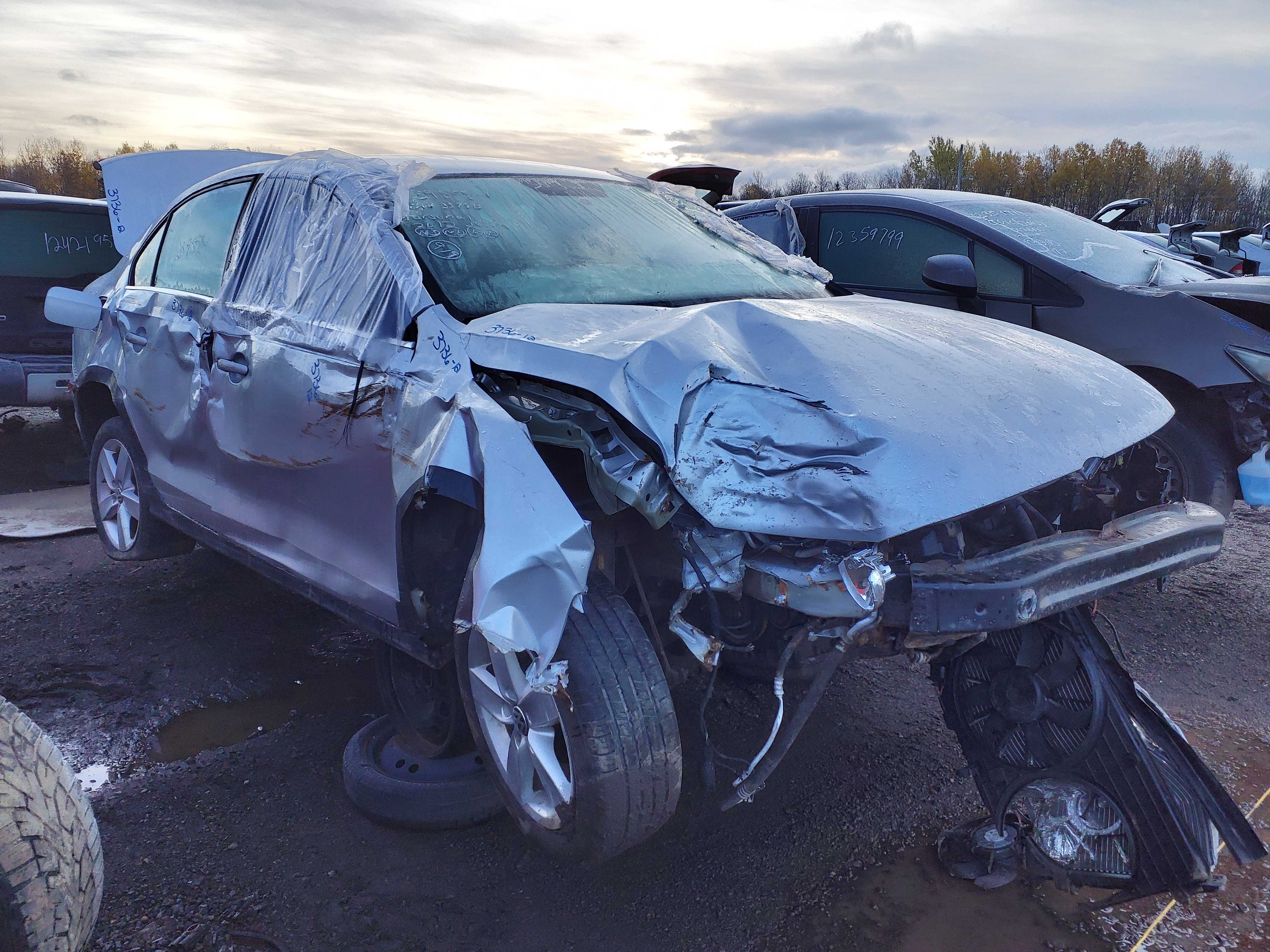 VOLKSWAGEN JETTA 2012