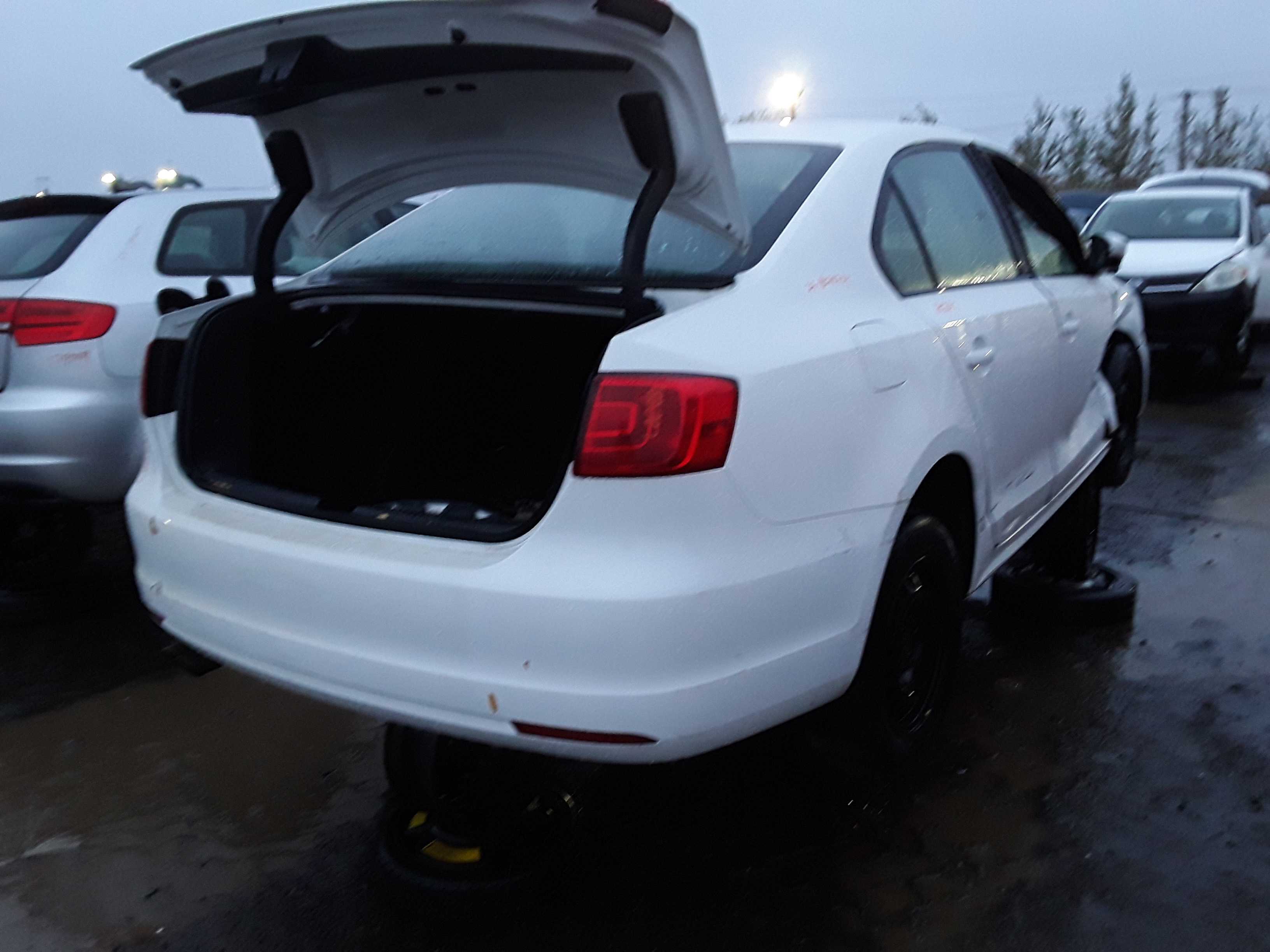 VOLKSWAGEN JETTA 2014