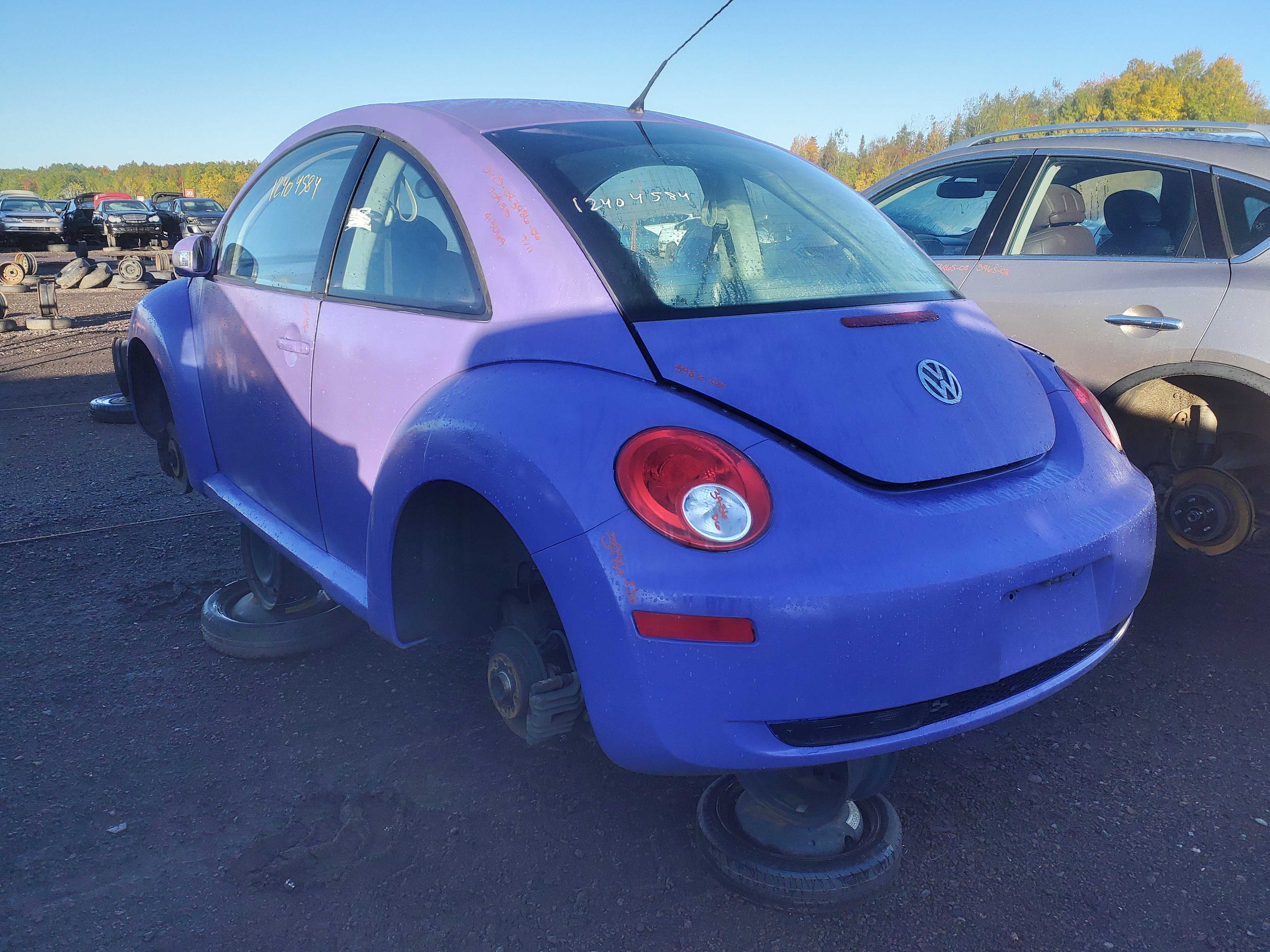 VOLKSWAGEN NEW BEETLE 2006