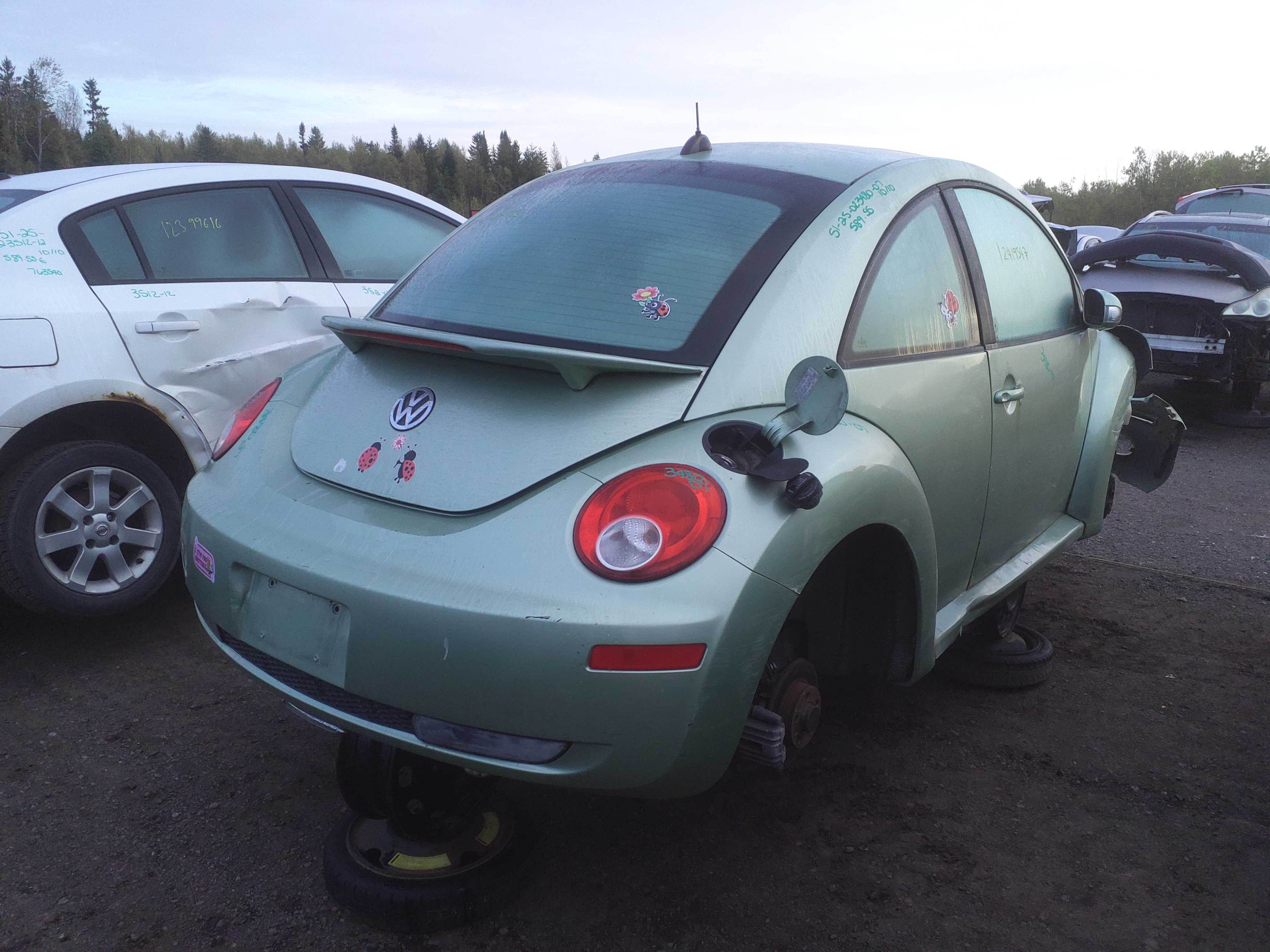 VOLKSWAGEN NEW BEETLE 2007