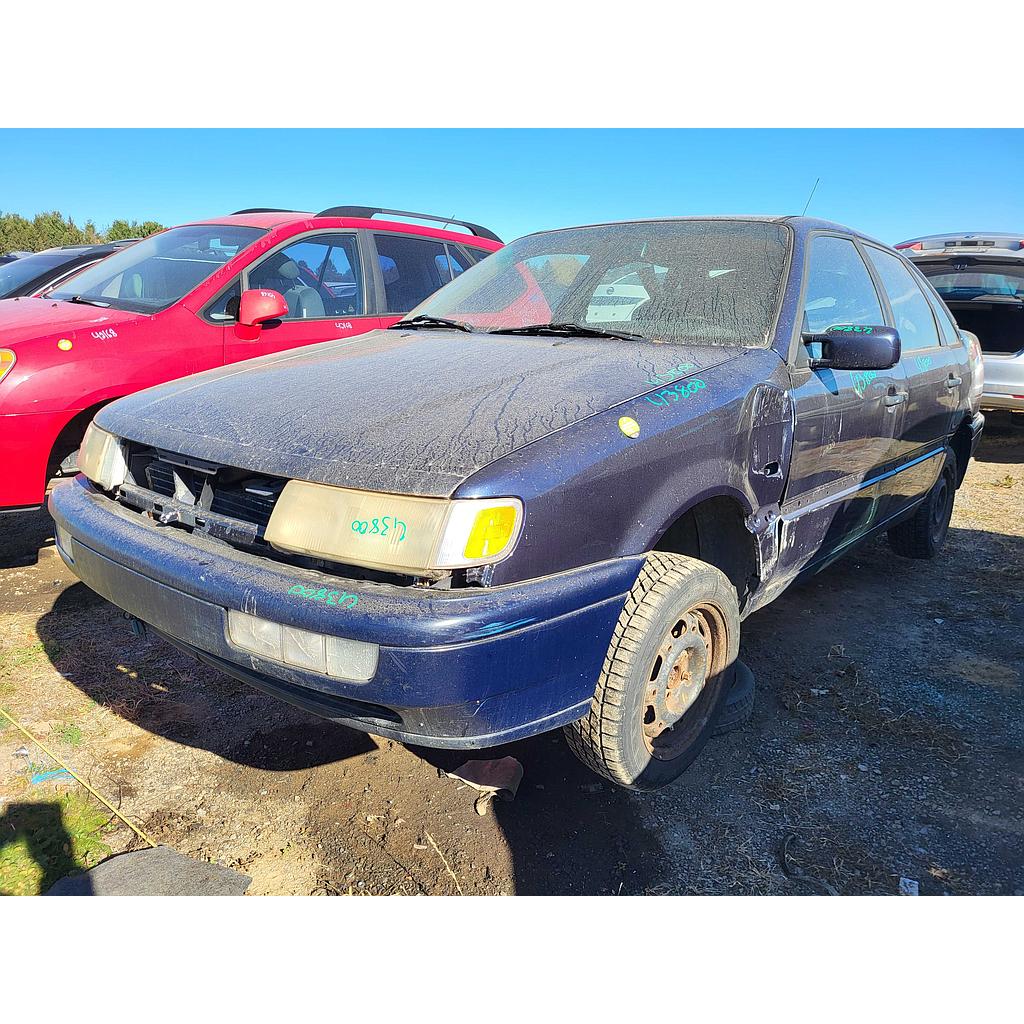 VOLKSWAGEN PASSAT 1996