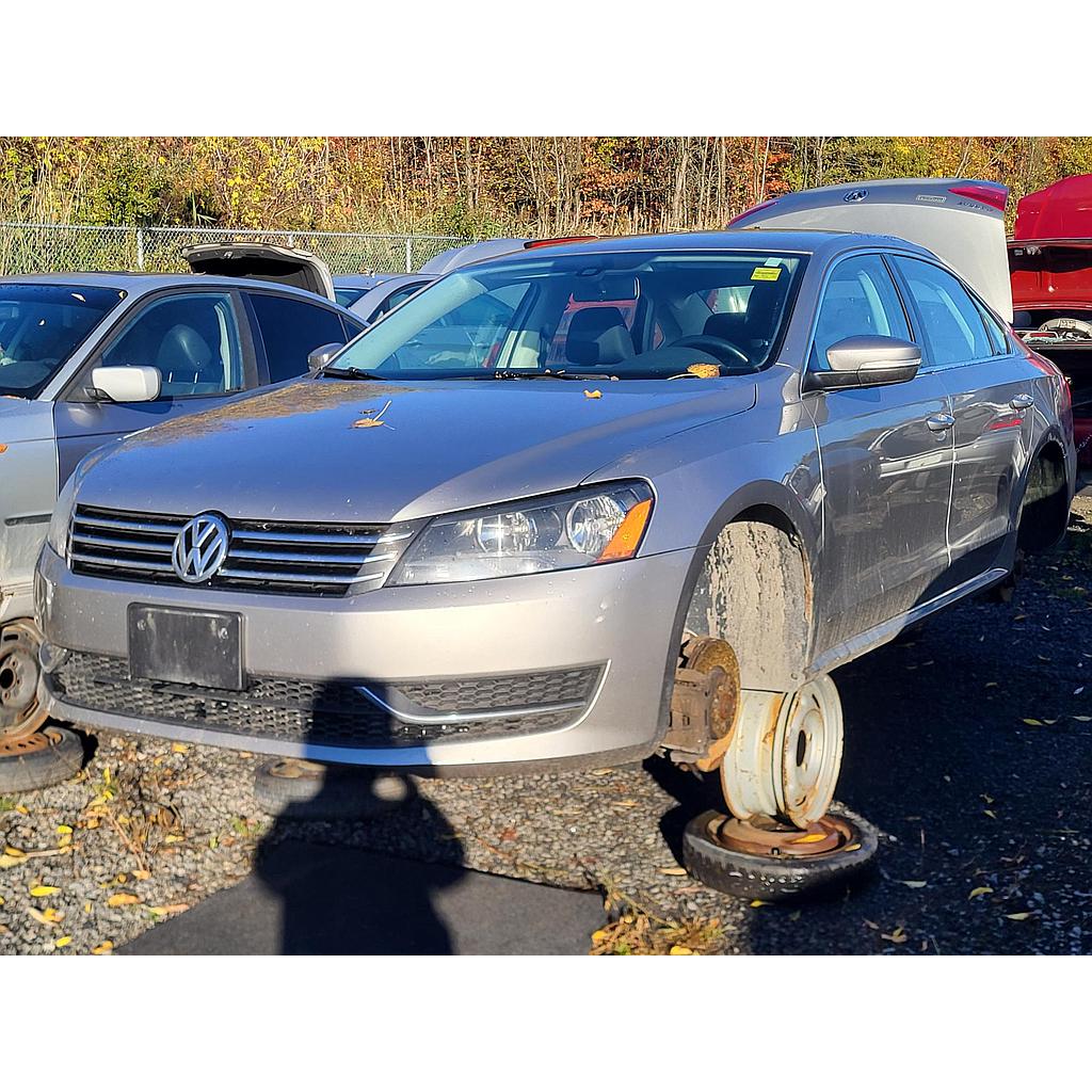 VOLKSWAGEN PASSAT 2014
