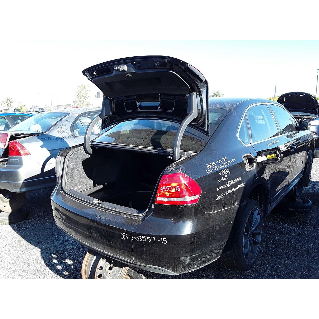 VOLKSWAGEN PASSAT 2015