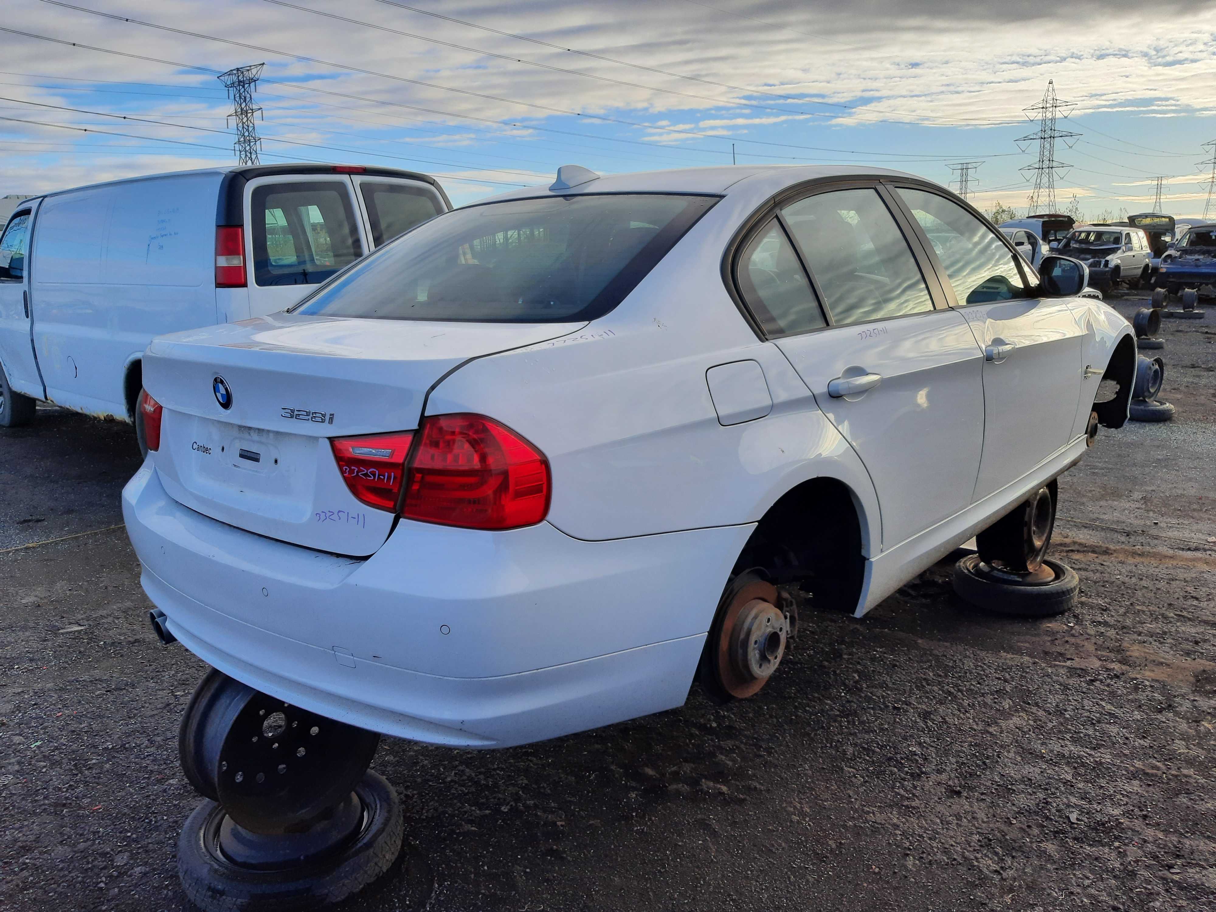 BMW 328 2011 | Montreal | Kenny U-Pull