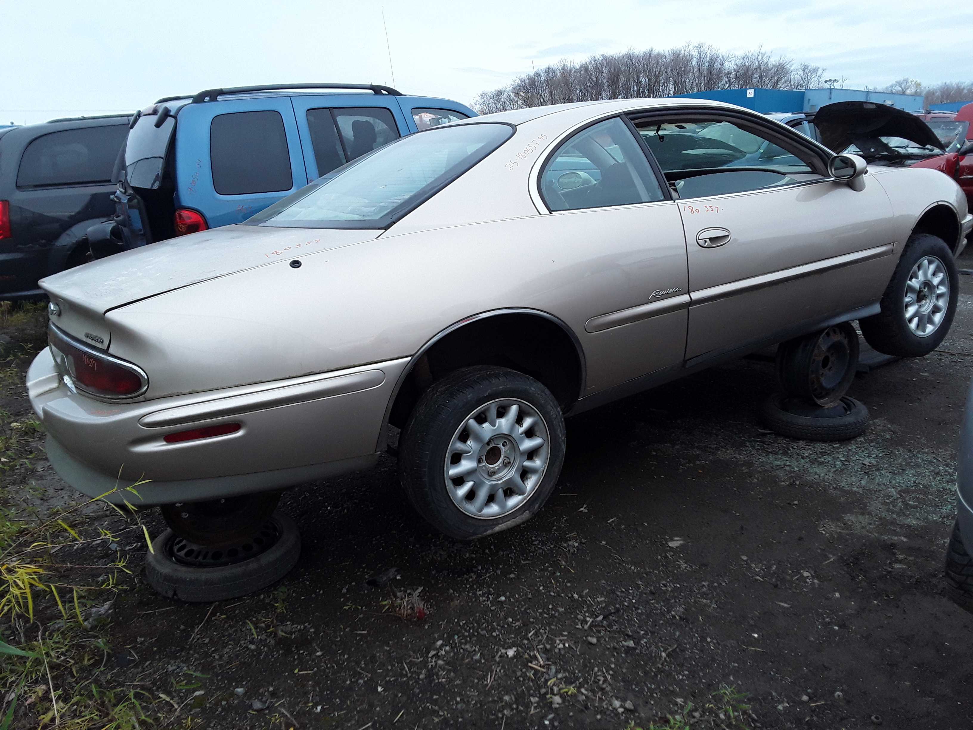 BUICK RIVIERA 1995