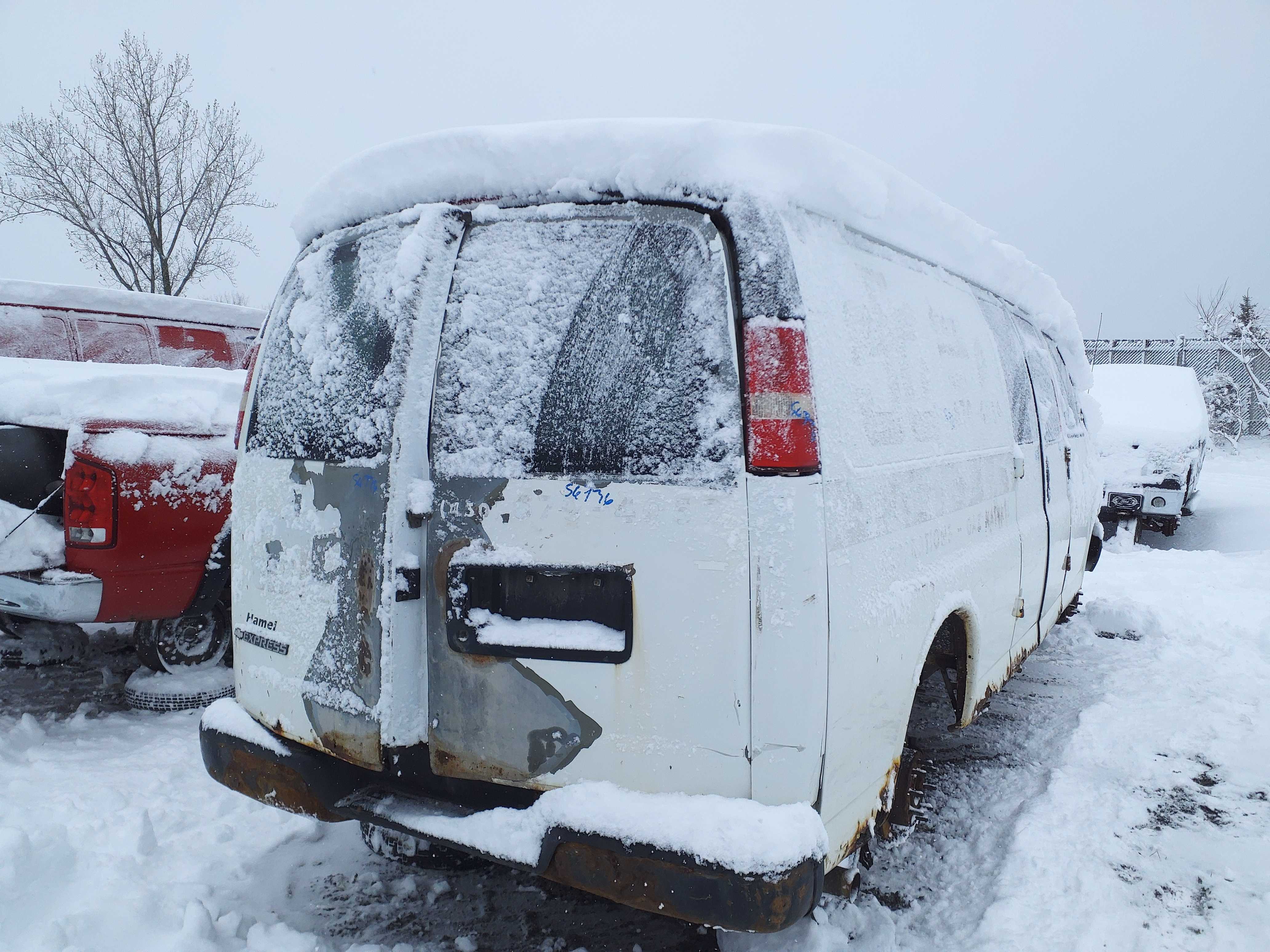 CHEVROLET EXPRESS VAN 2009