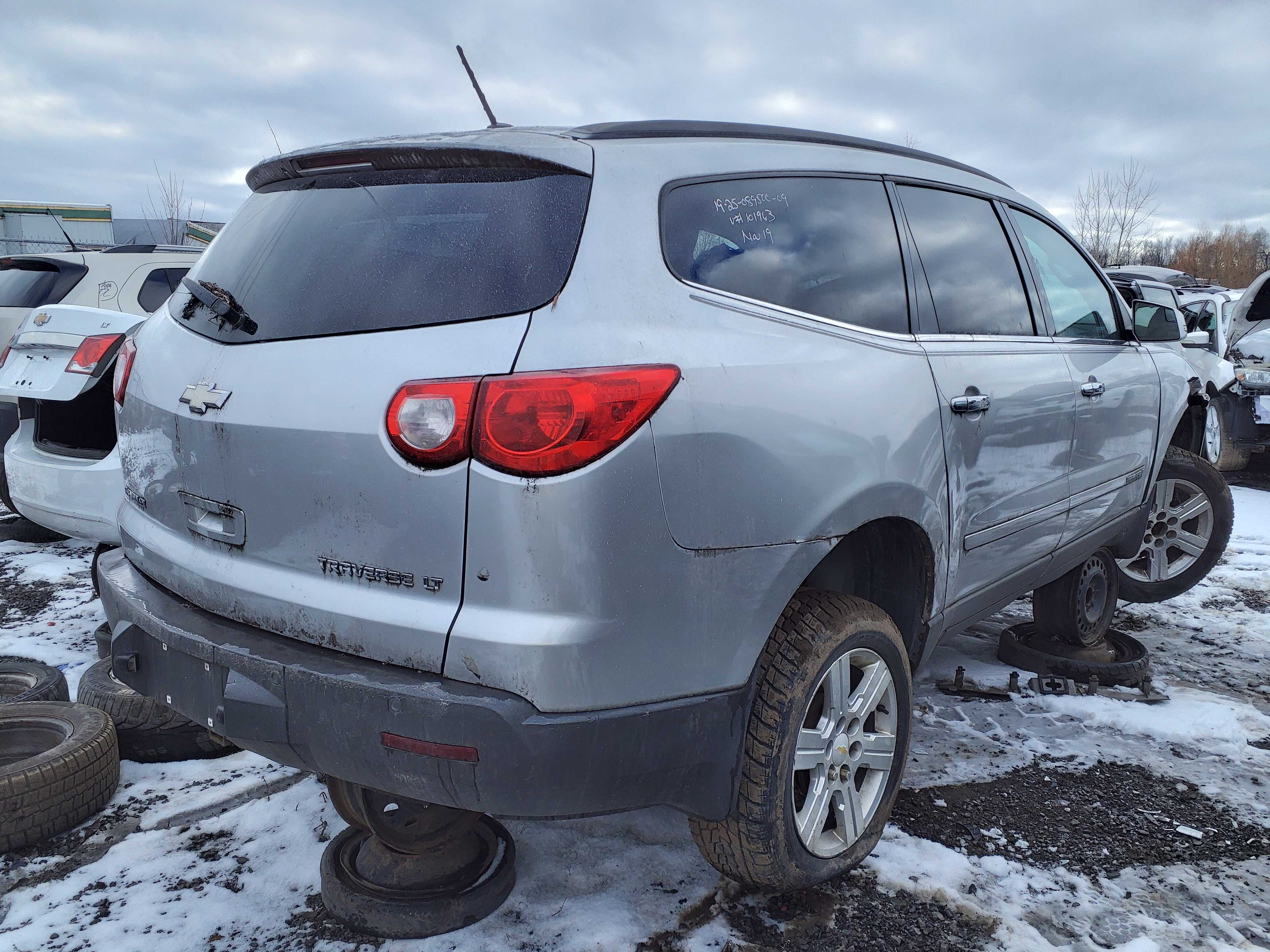 CHEVROLET TRAVERSE 2009