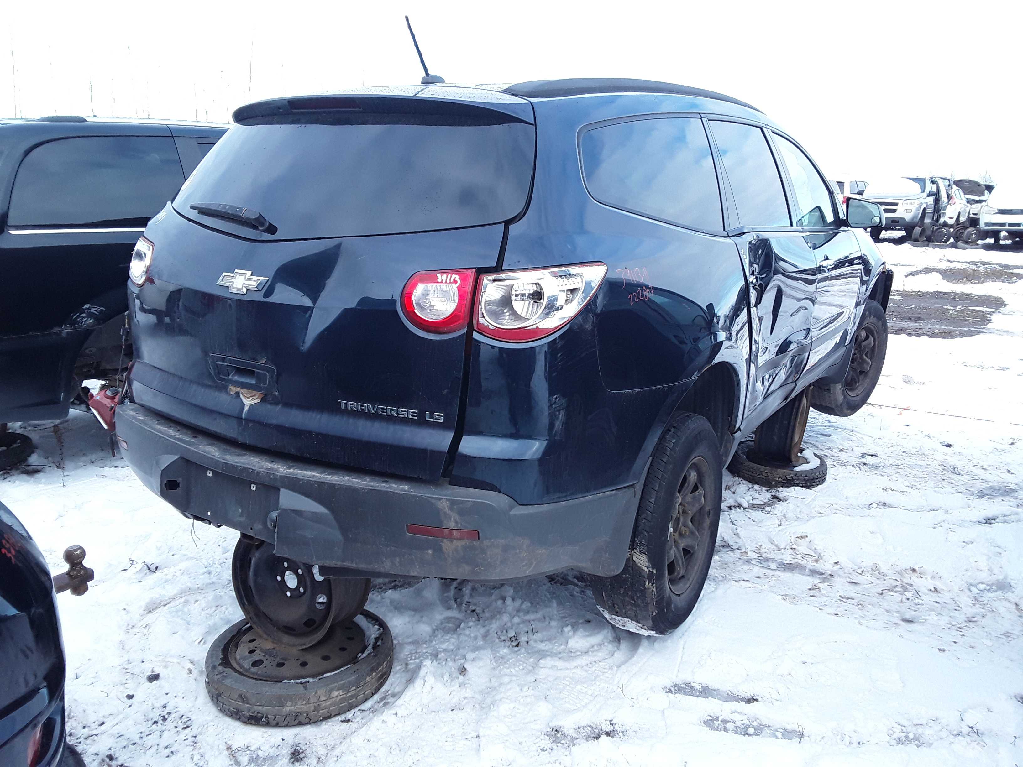 CHEVROLET TRAVERSE 2011