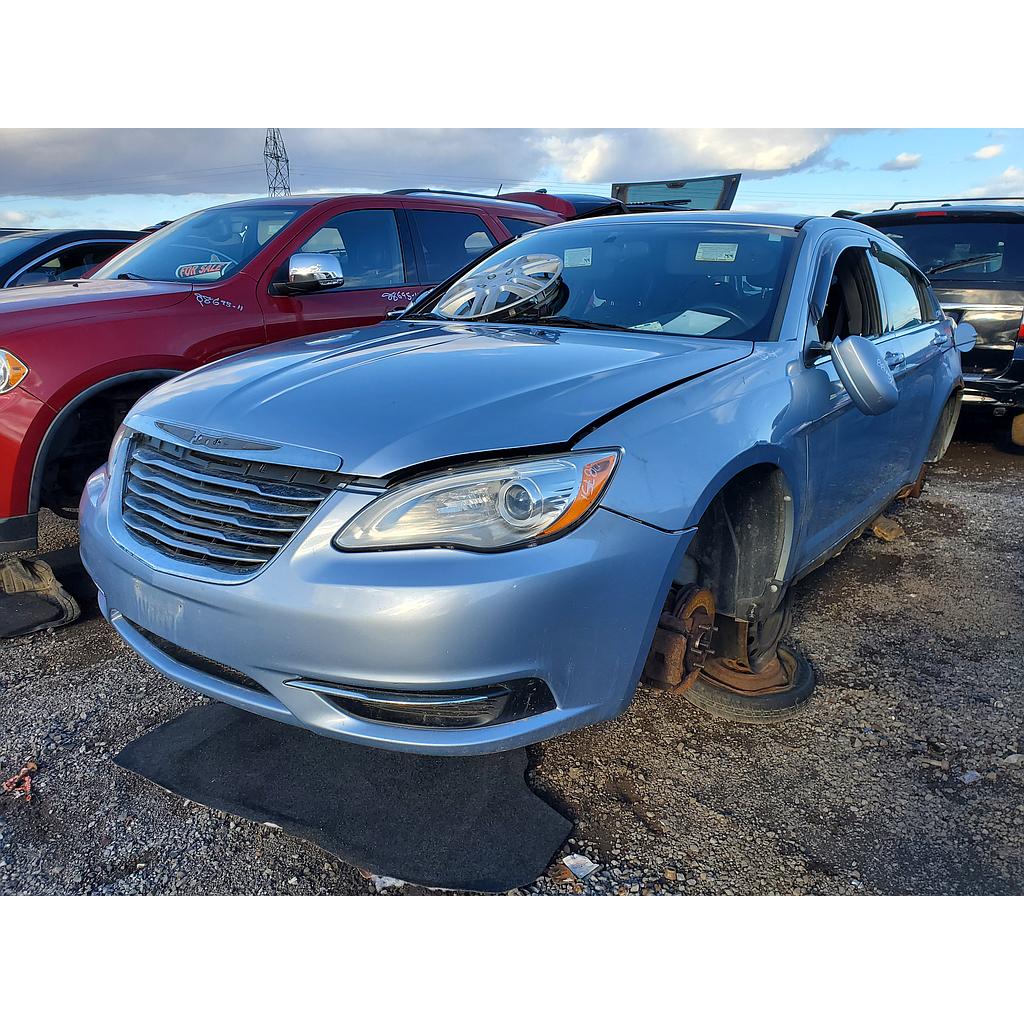 CHRYSLER 200 2013