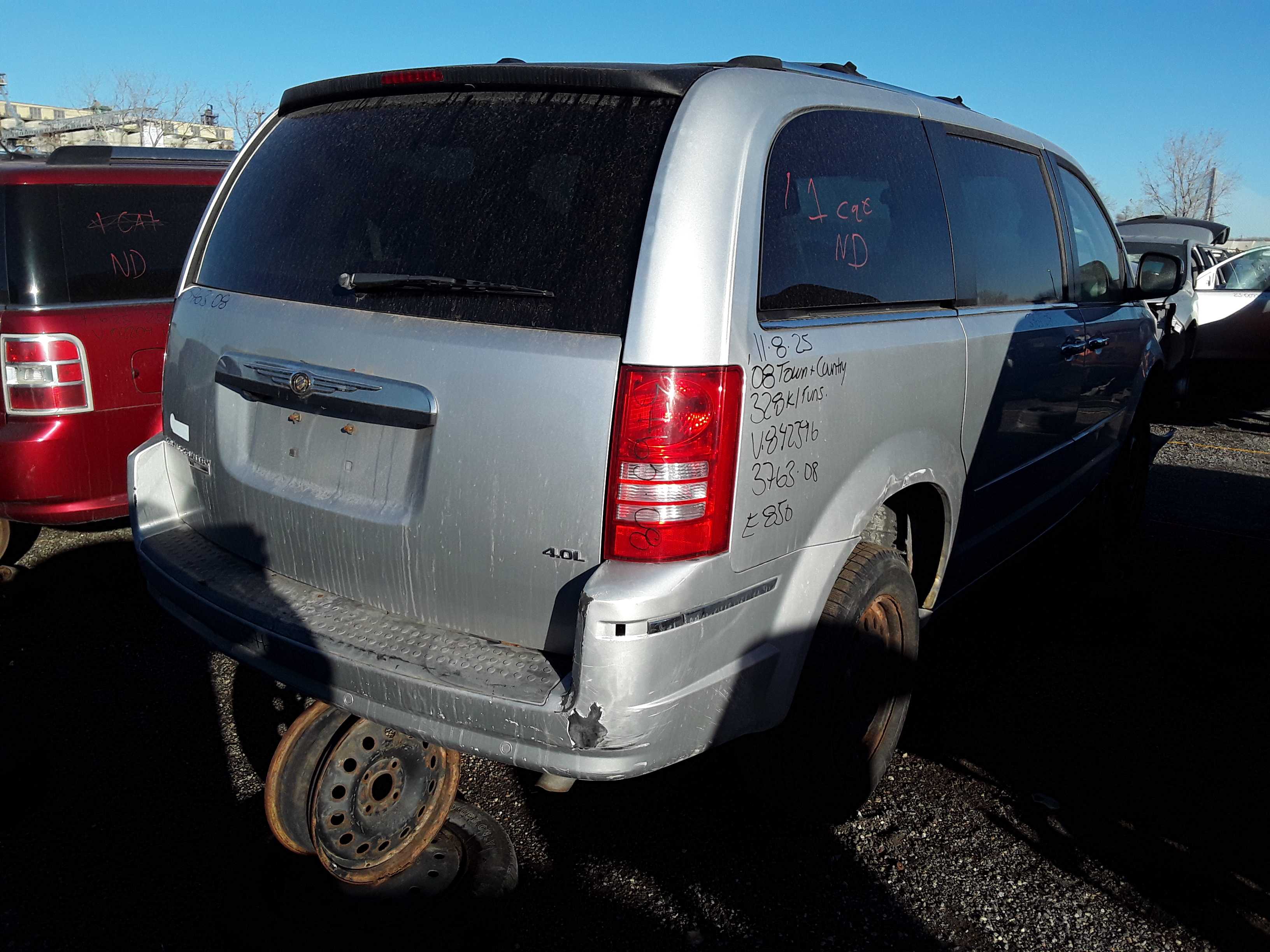 CHRYSLER TOWN &amp; COUNTRY 2008