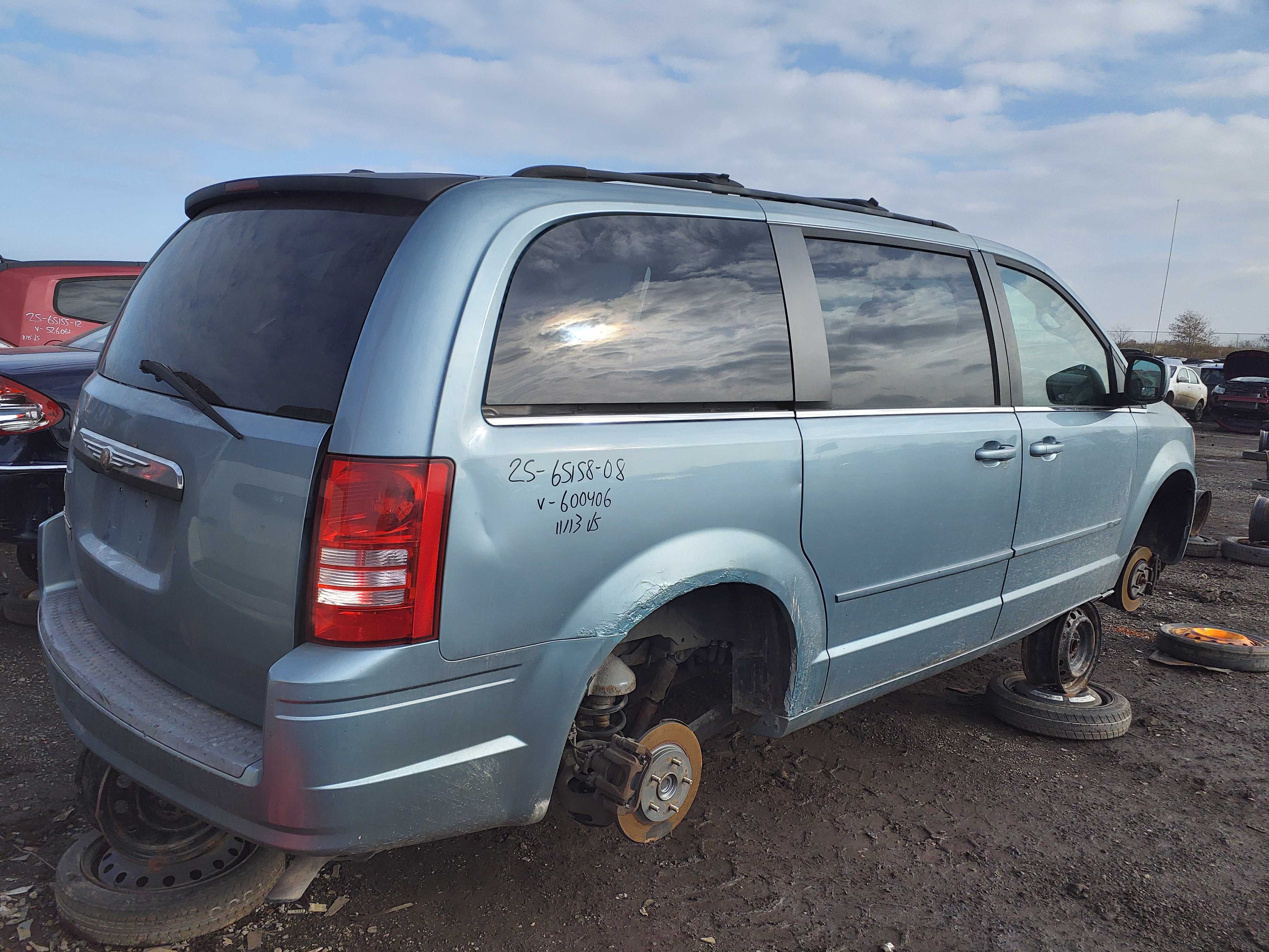 CHRYSLER TOWN &amp; COUNTRY 2008