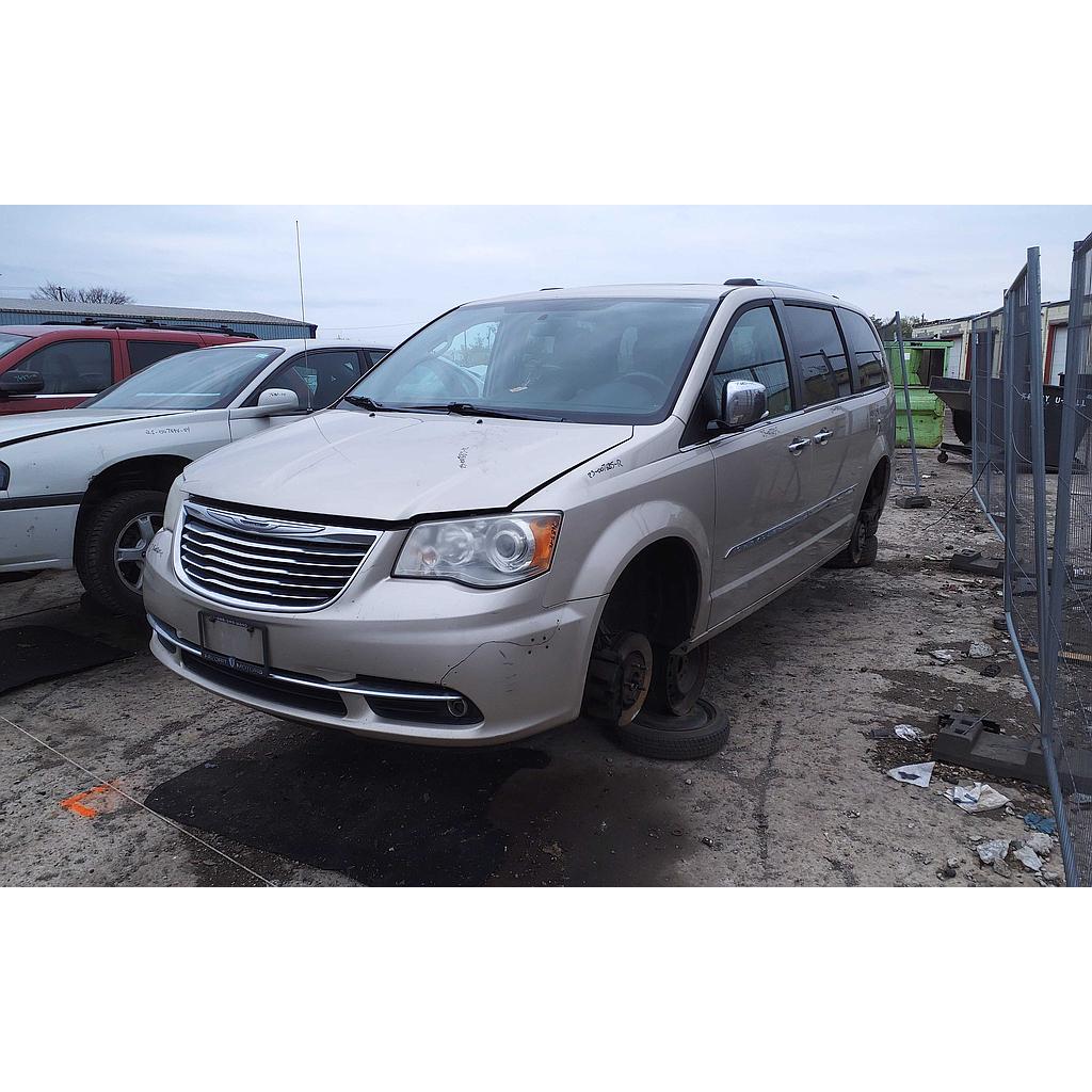 CHRYSLER TOWN & COUNTRY 2012