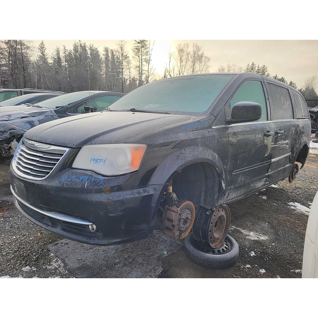 CHRYSLER TOWN &amp; COUNTRY 2015