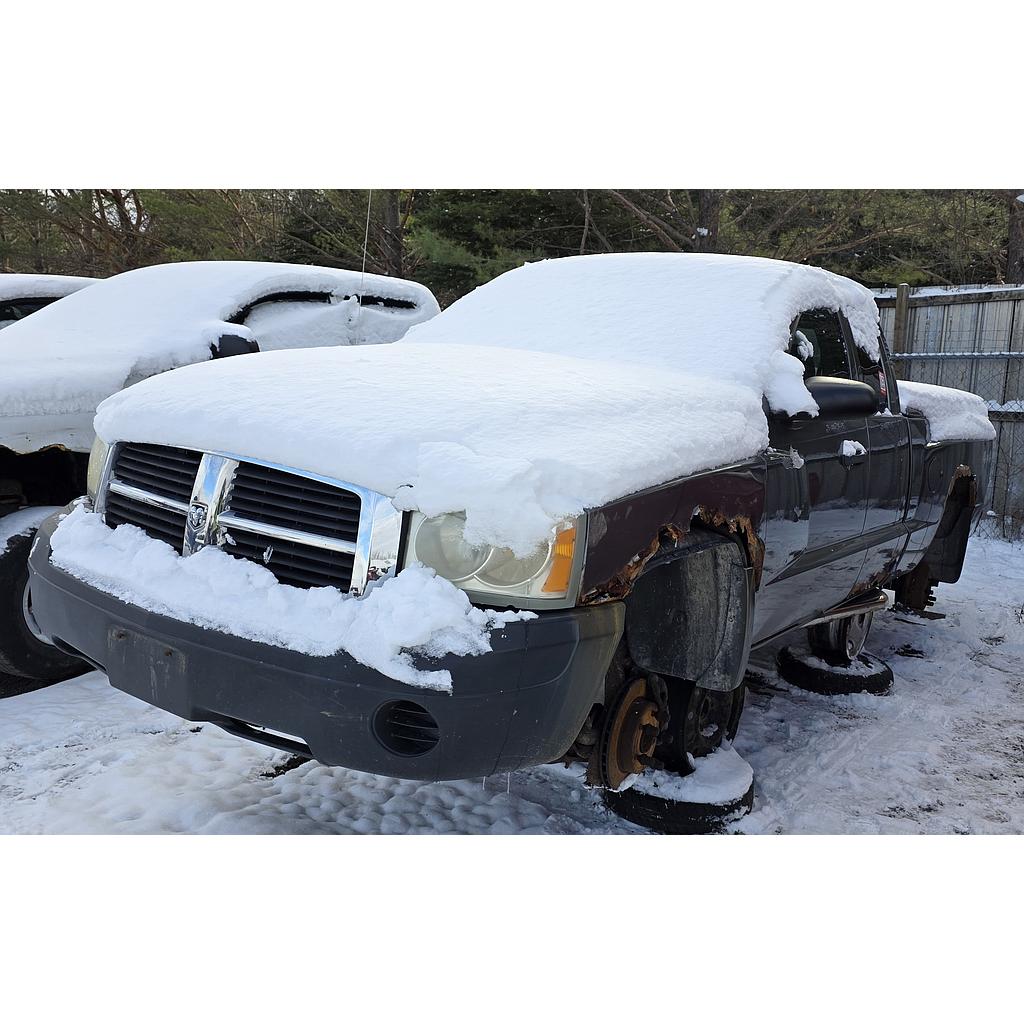 DODGE DAKOTA 2005