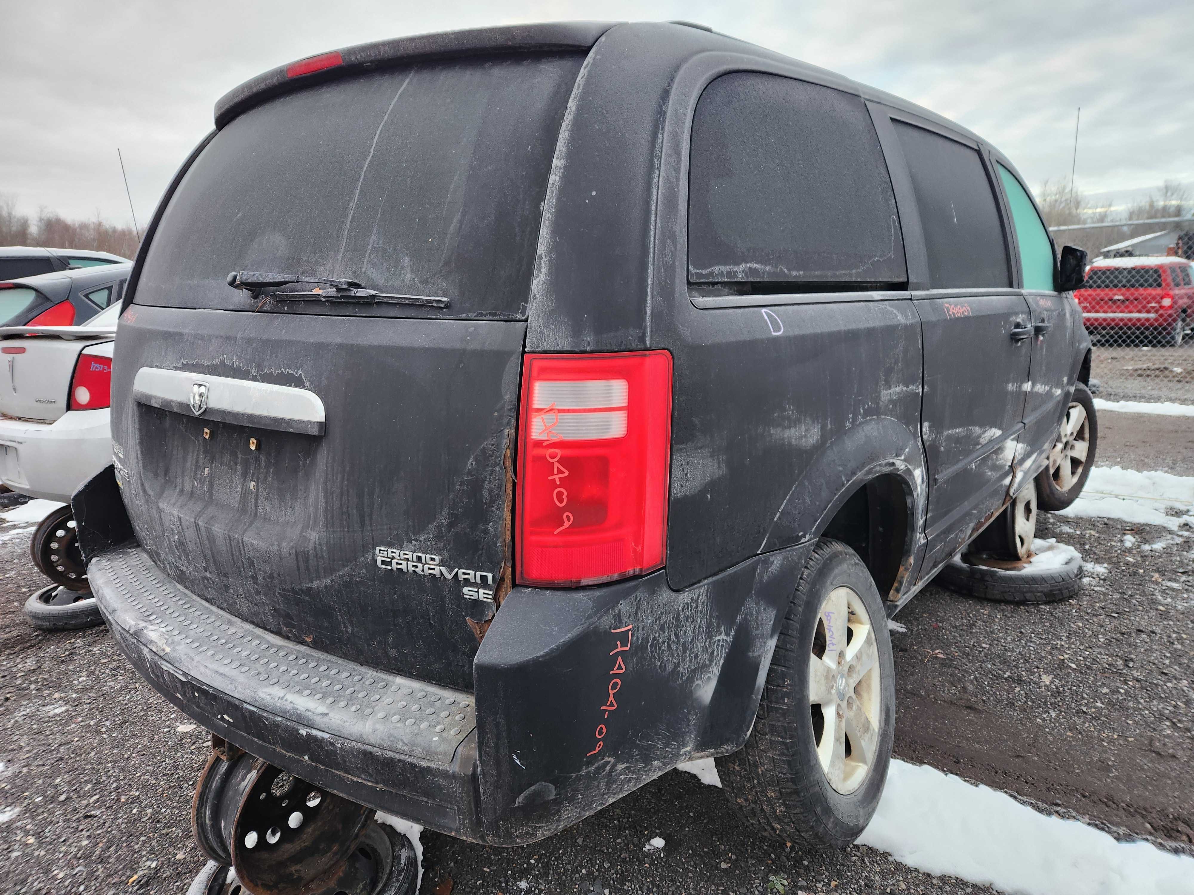 DODGE GRAND CARAVAN 2009 StLazare Kenny UPull