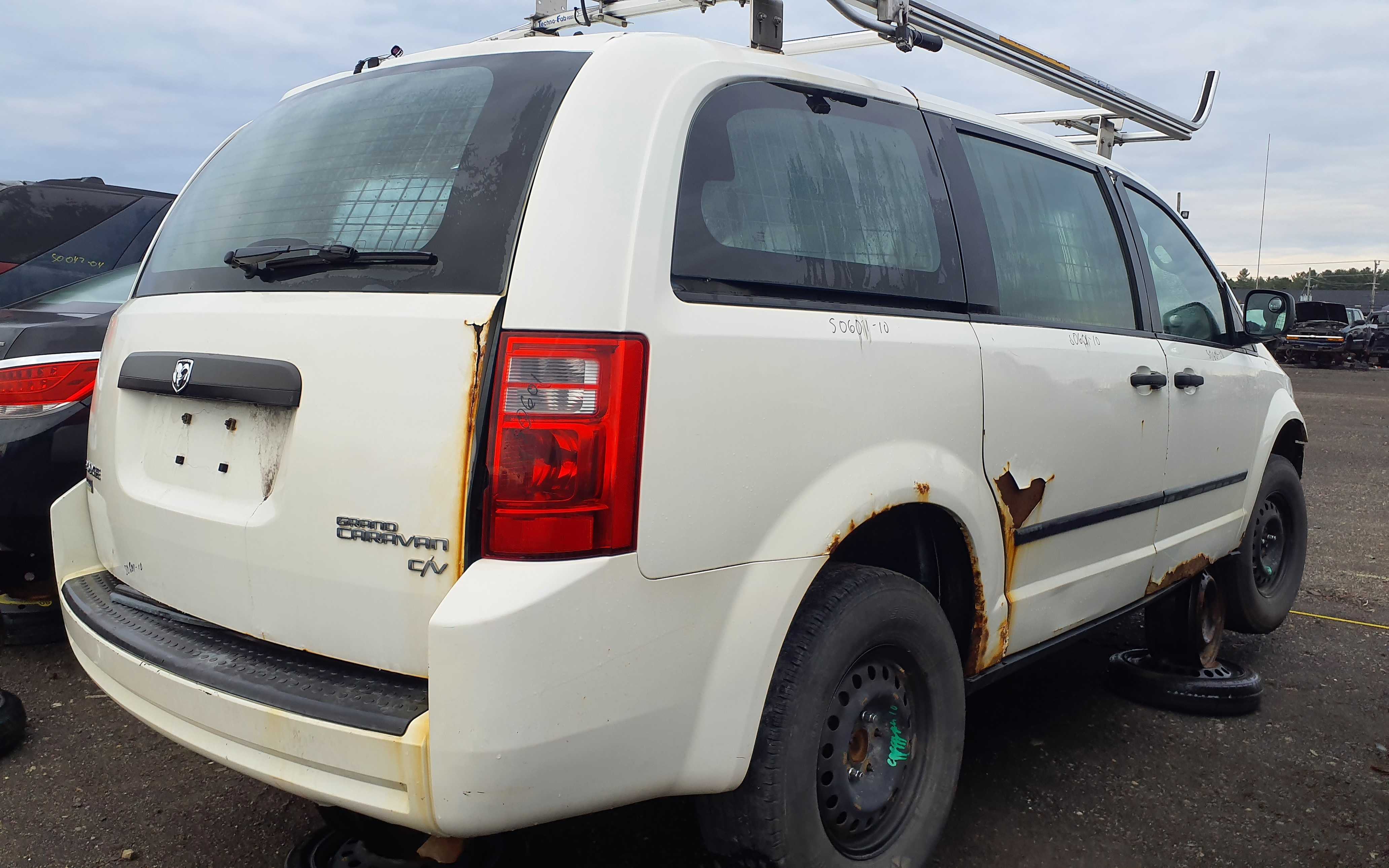 DODGE GRAND CARAVAN 2010