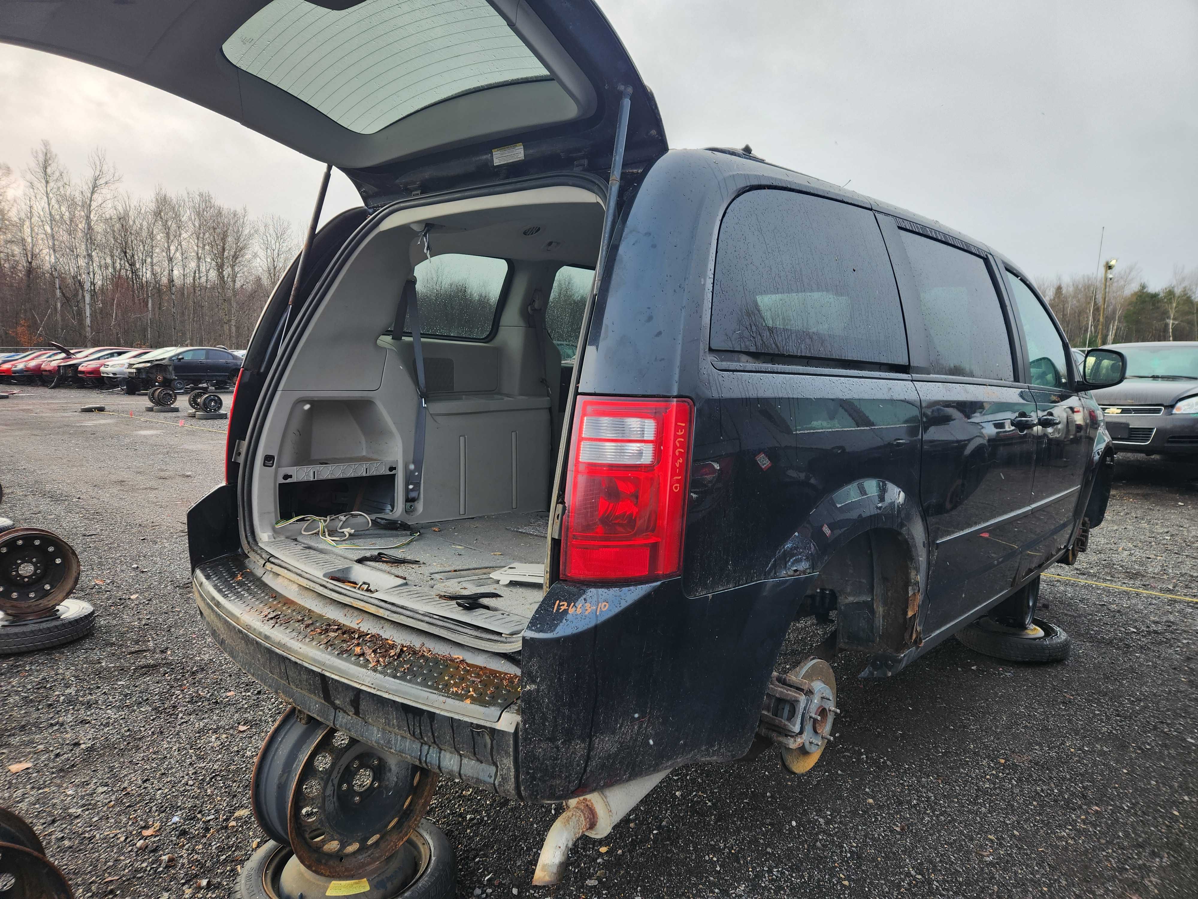 DODGE GRAND CARAVAN 2010