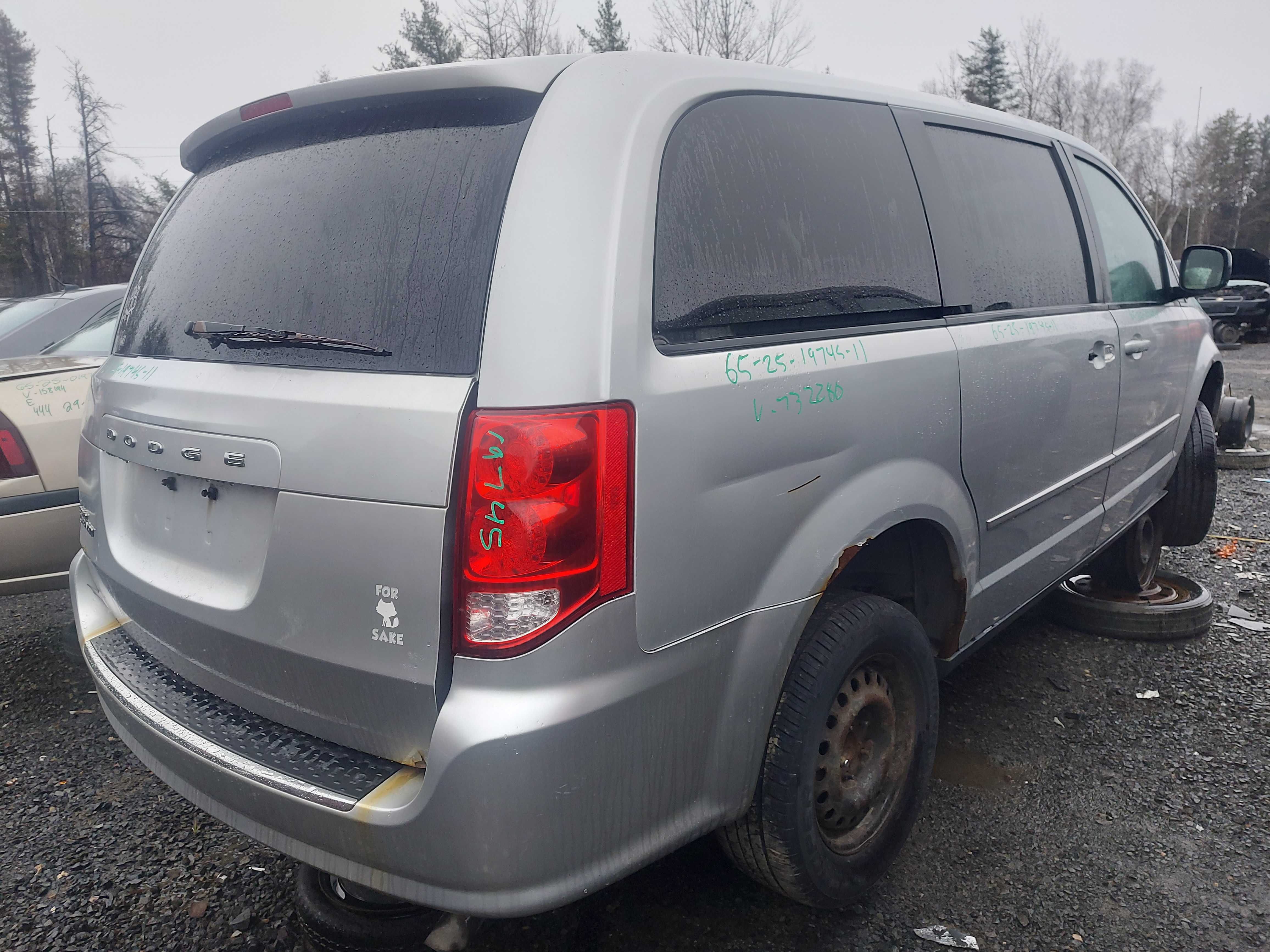 DODGE GRAND CARAVAN 2011