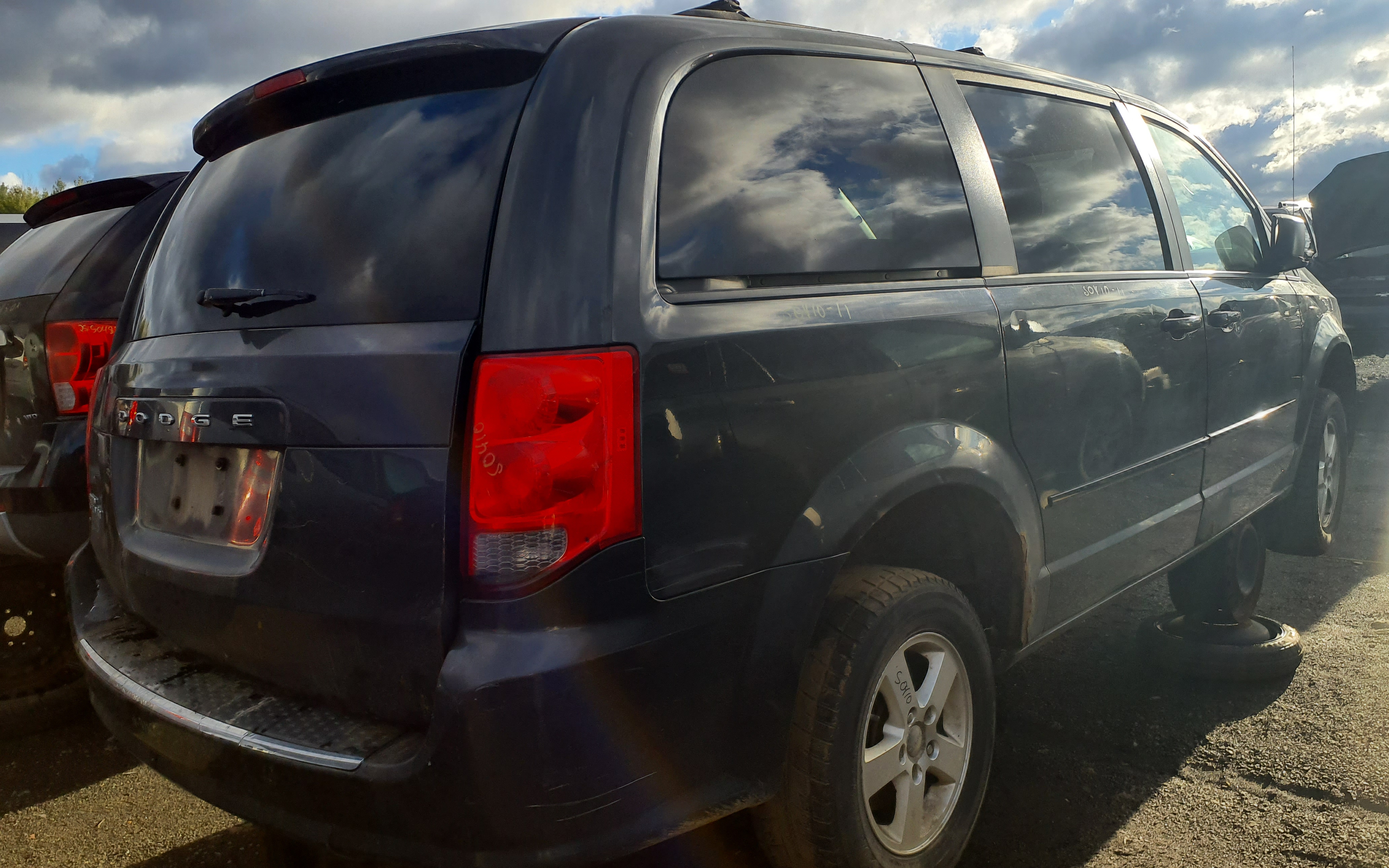 DODGE GRAND CARAVAN 2011