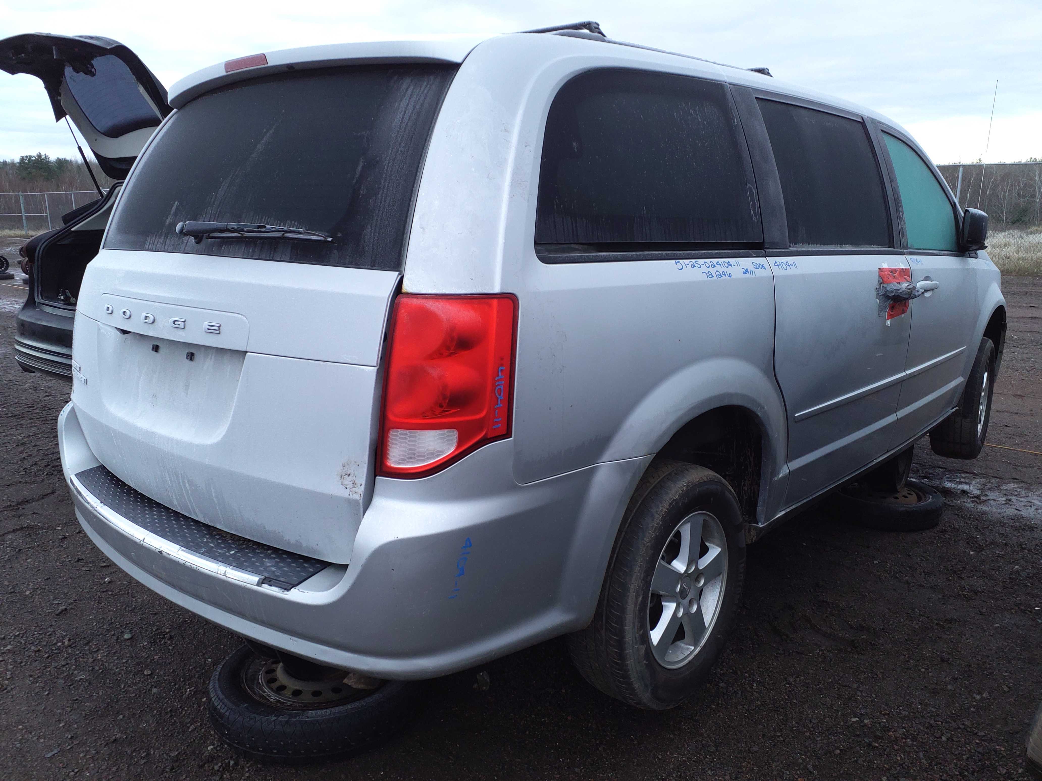 DODGE GRAND CARAVAN 2011