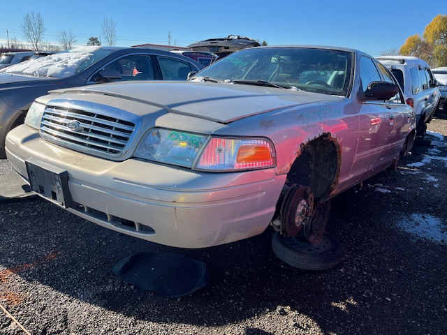 FORD CROWN VICTORIA 2009