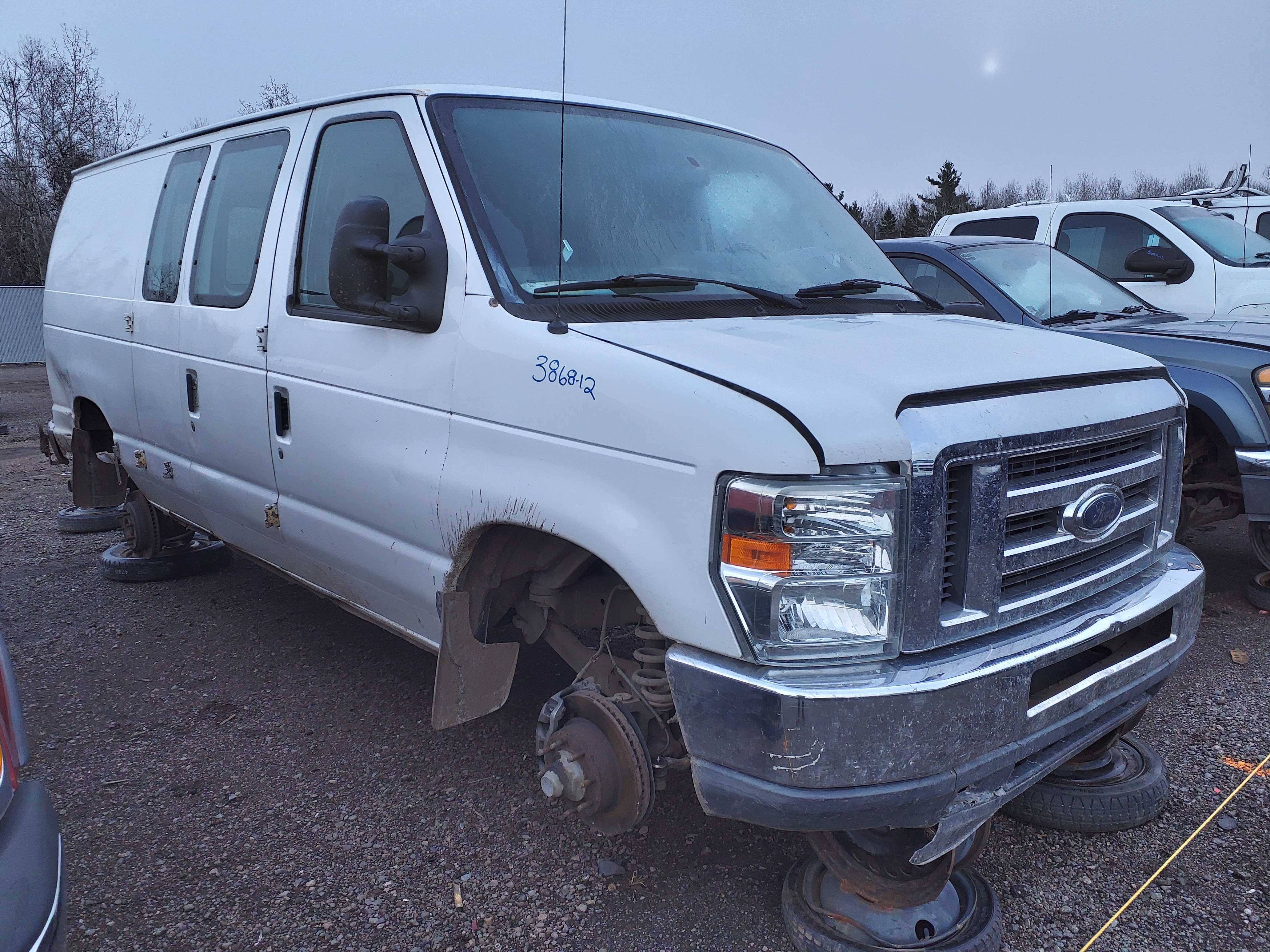 FORD ECONOLINE 2012