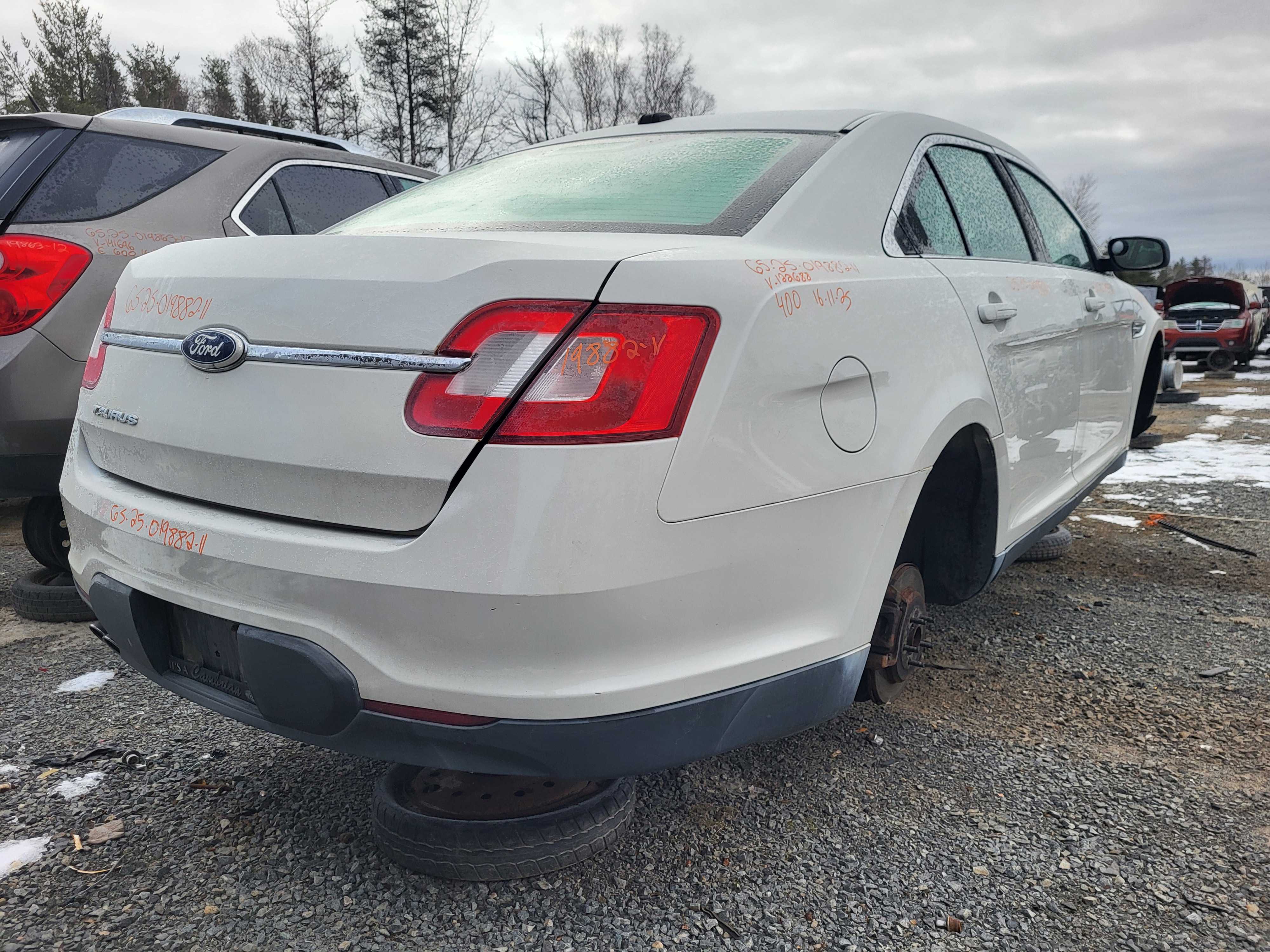 FORD TAURUS 2011