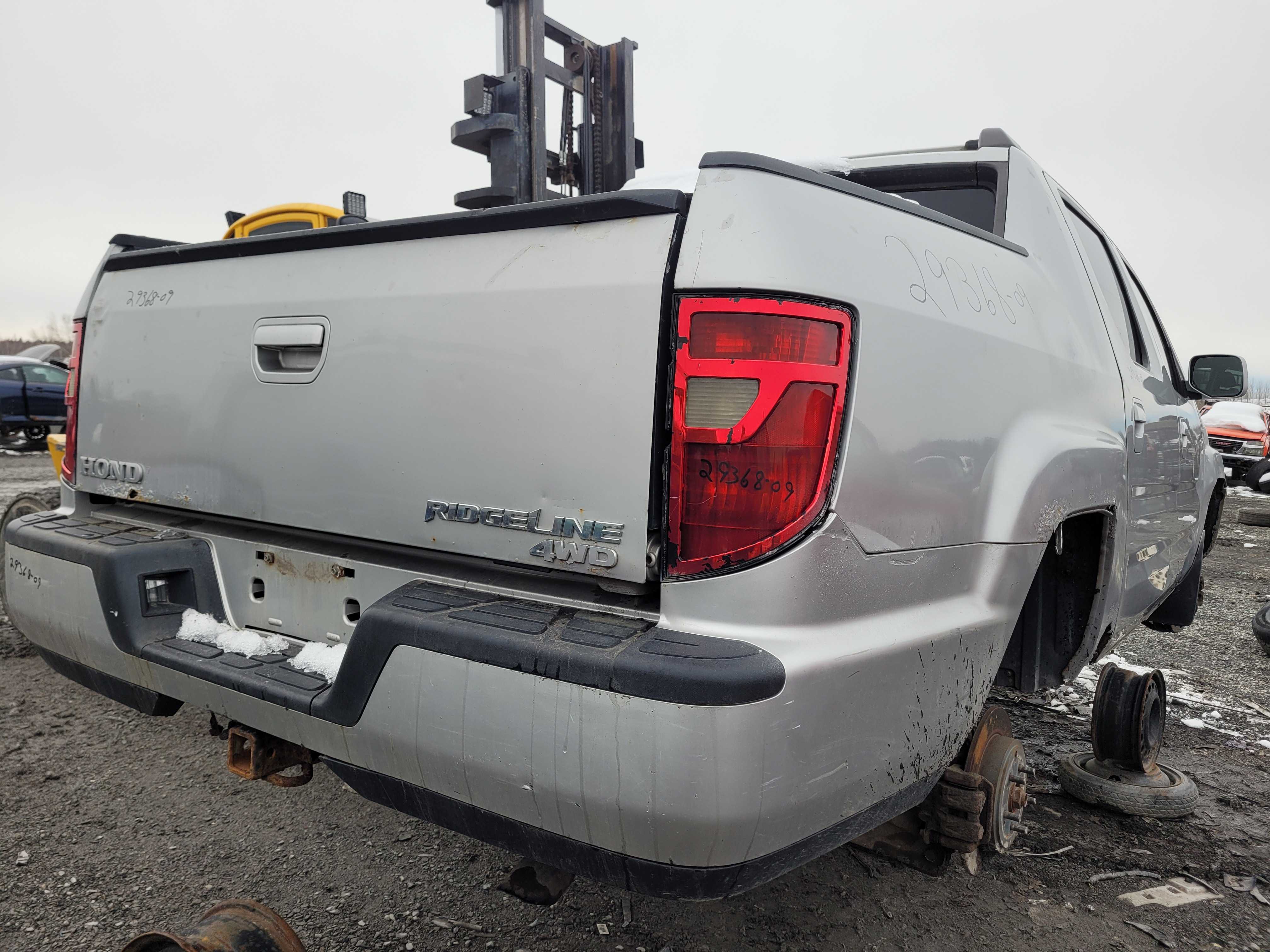 HONDA RIDGELINE 2009