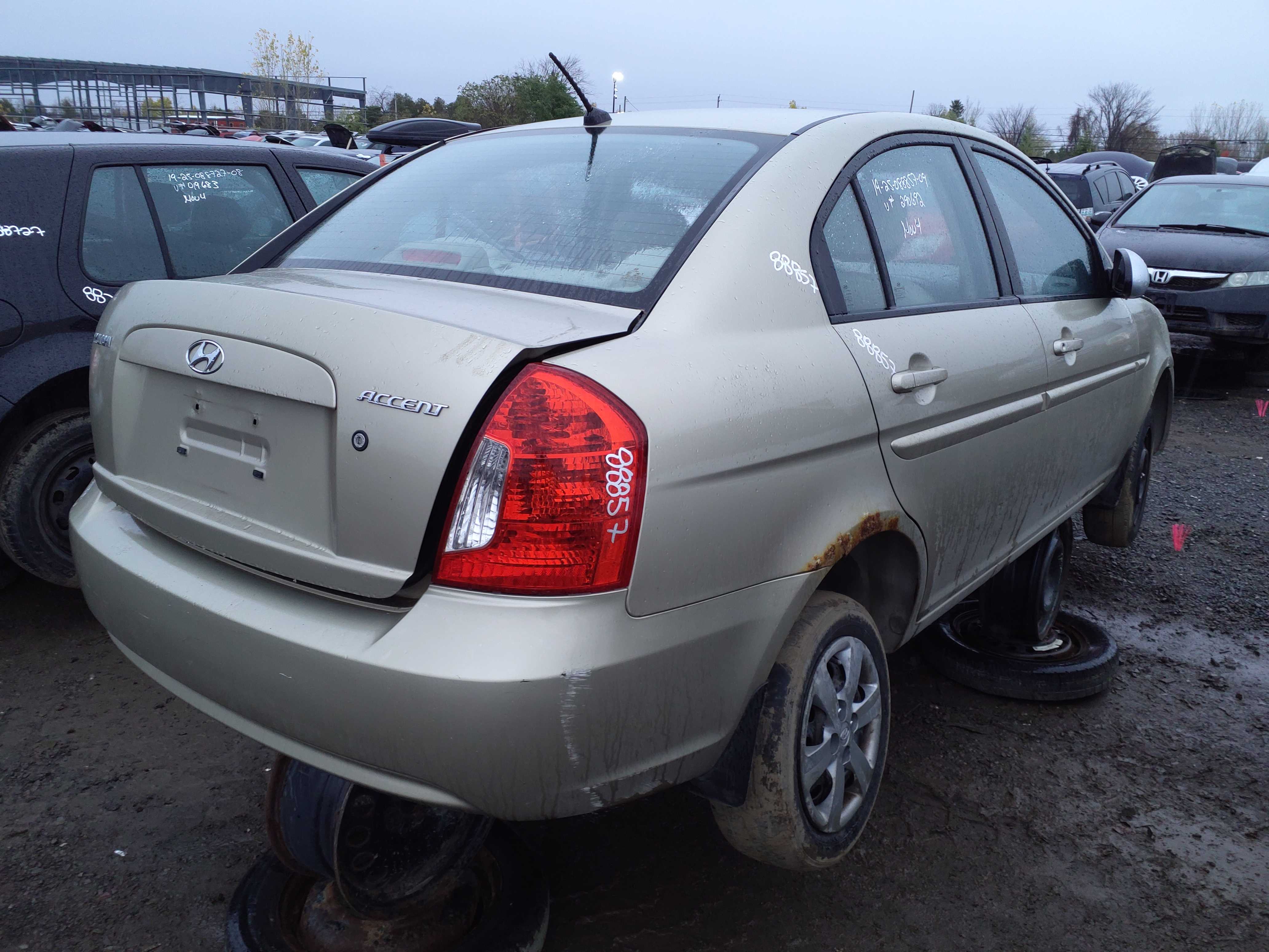 HYUNDAI ACCENT 2009