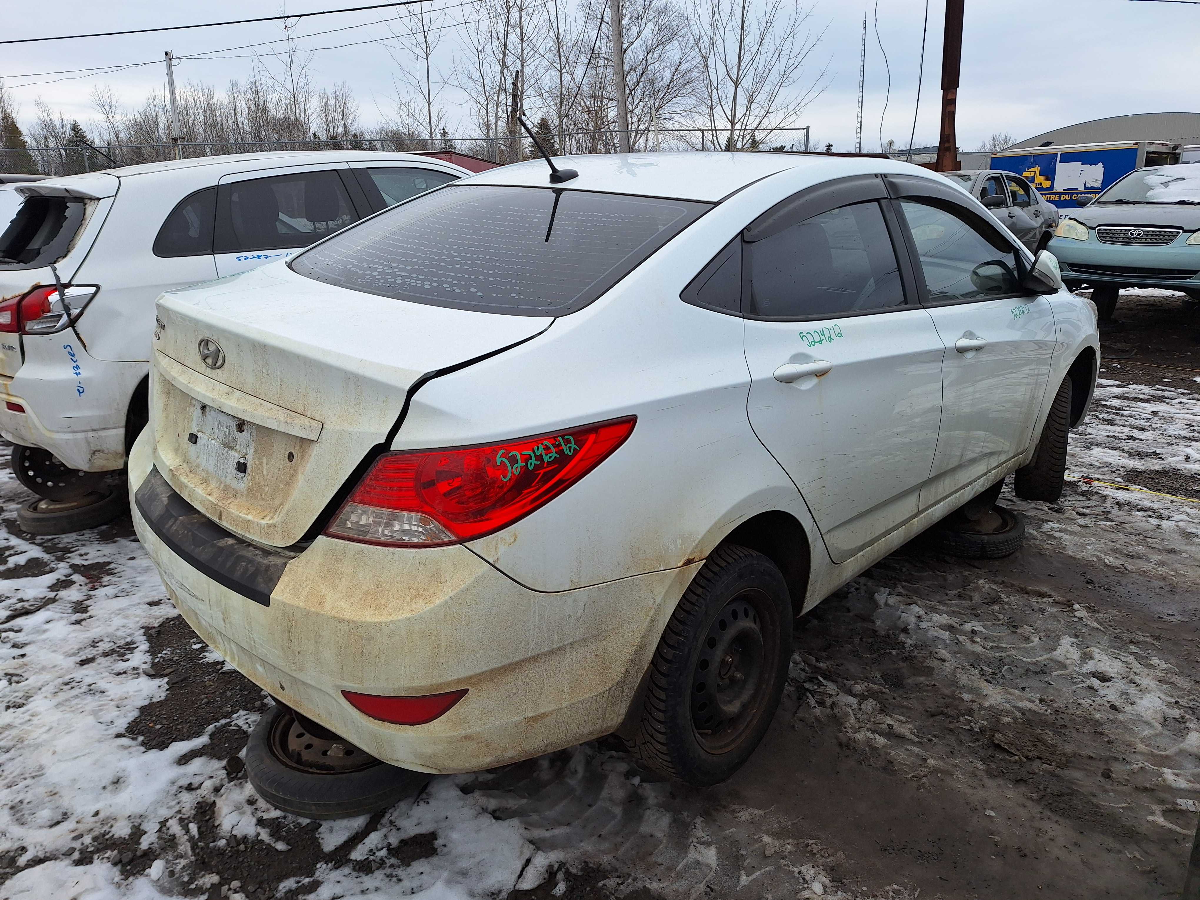 HYUNDAI ACCENT 2012